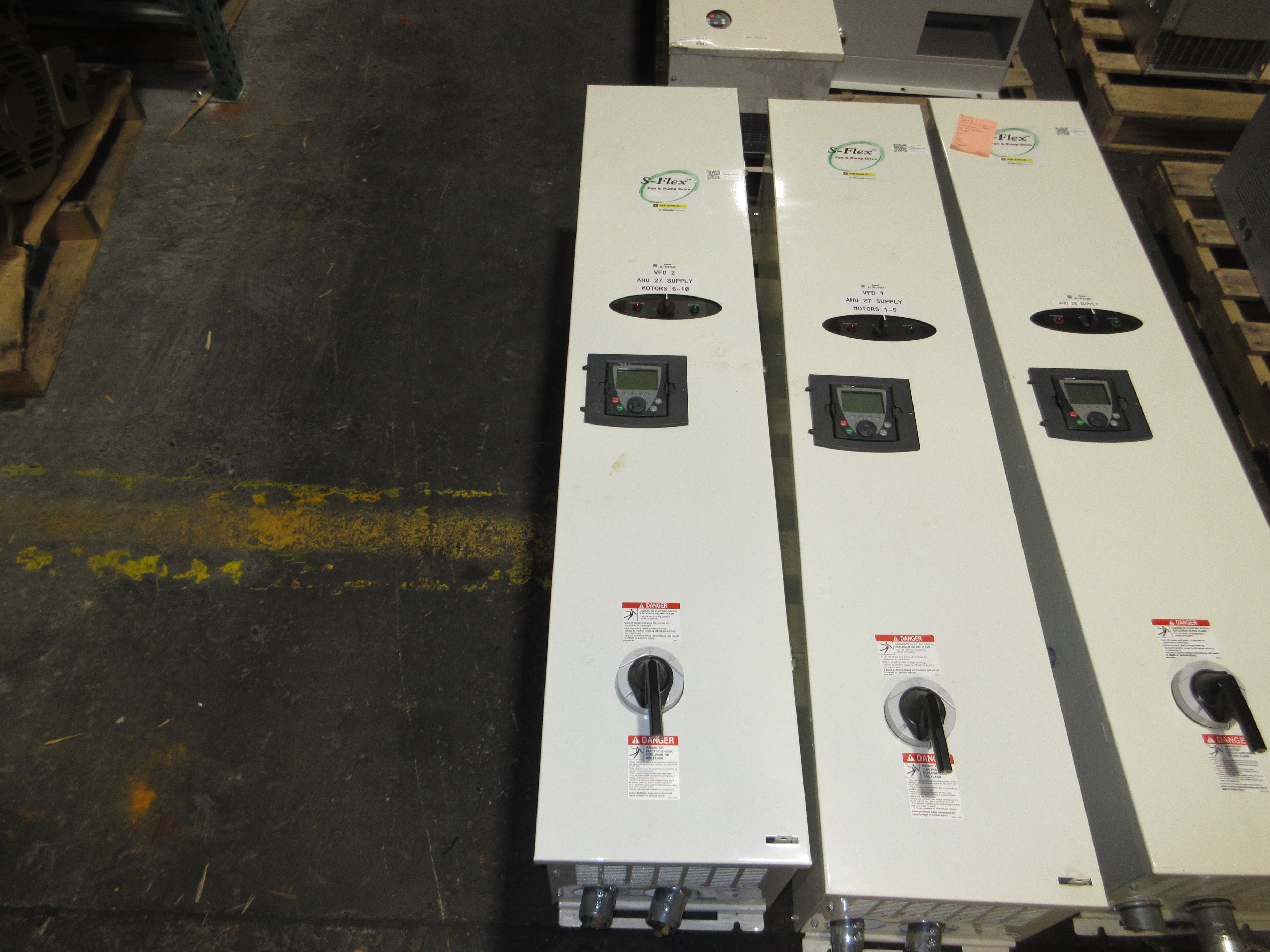 Square D ATV212 S-Flex AC Drive w/ Bypass ATV212HD37N4 Type: SFD212PG4Y Mod: D07