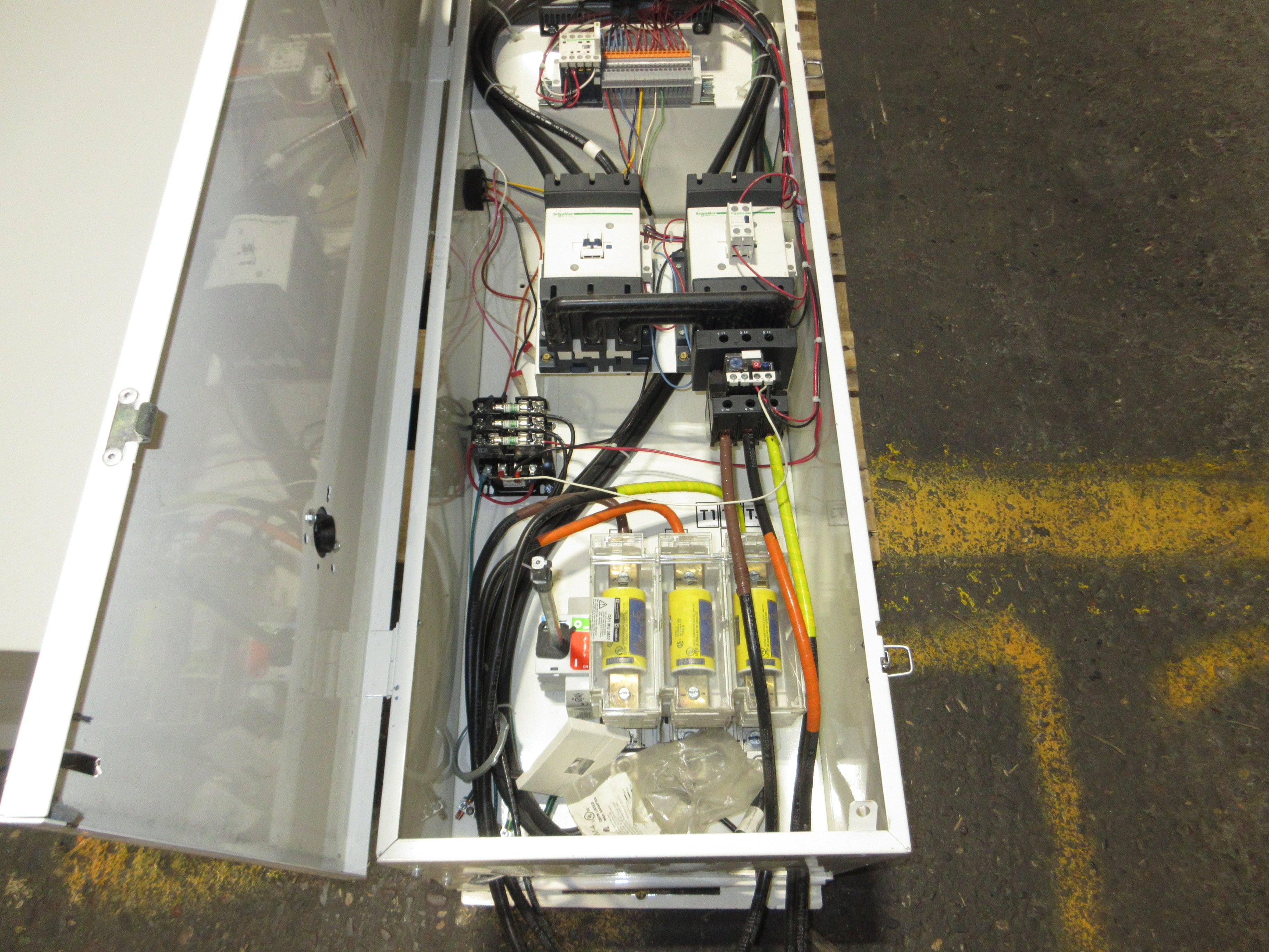 Square D ATV21 S-Flex AC Drive w/ Bypass ATV21HD55N4 Type: SFD21RG4Y Mod: N06