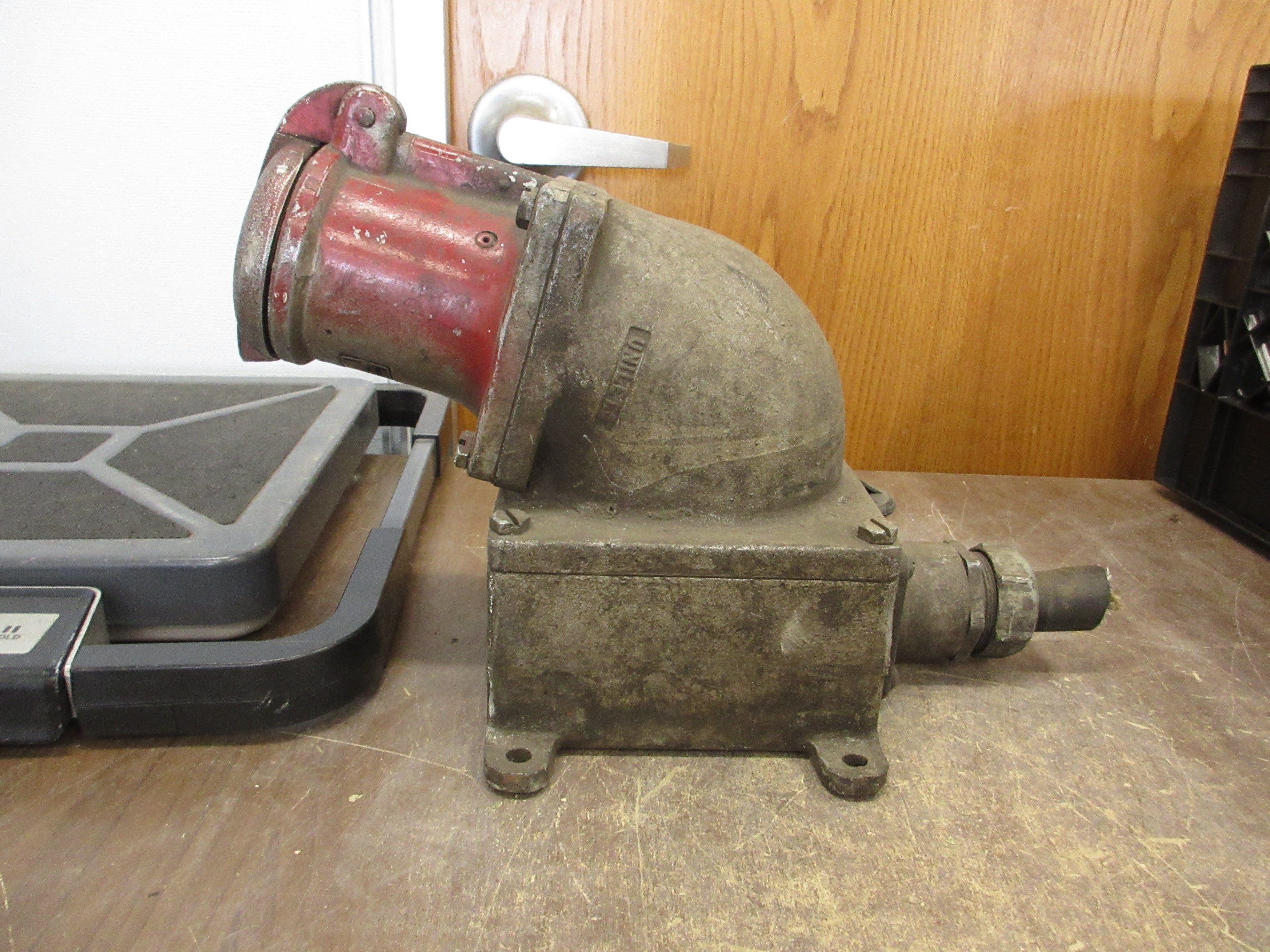 Appleton Receptacle w/ Base AE-631 60A 3W 3P Used