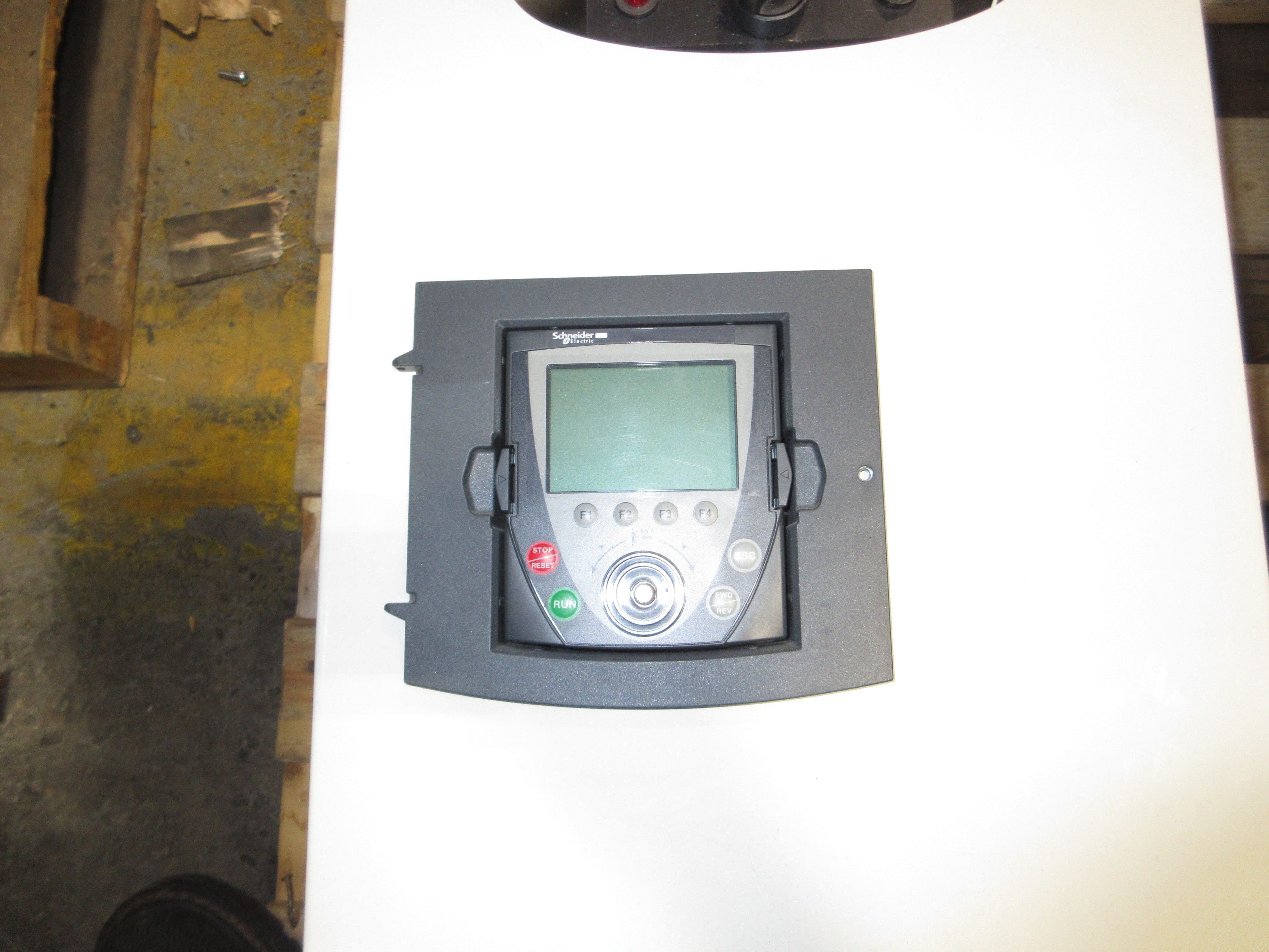 Square D ATV212 S-Flex AC Drive w/ Bypass ATV212HD22N4 Type: SFD212MG4Y Mod: D07