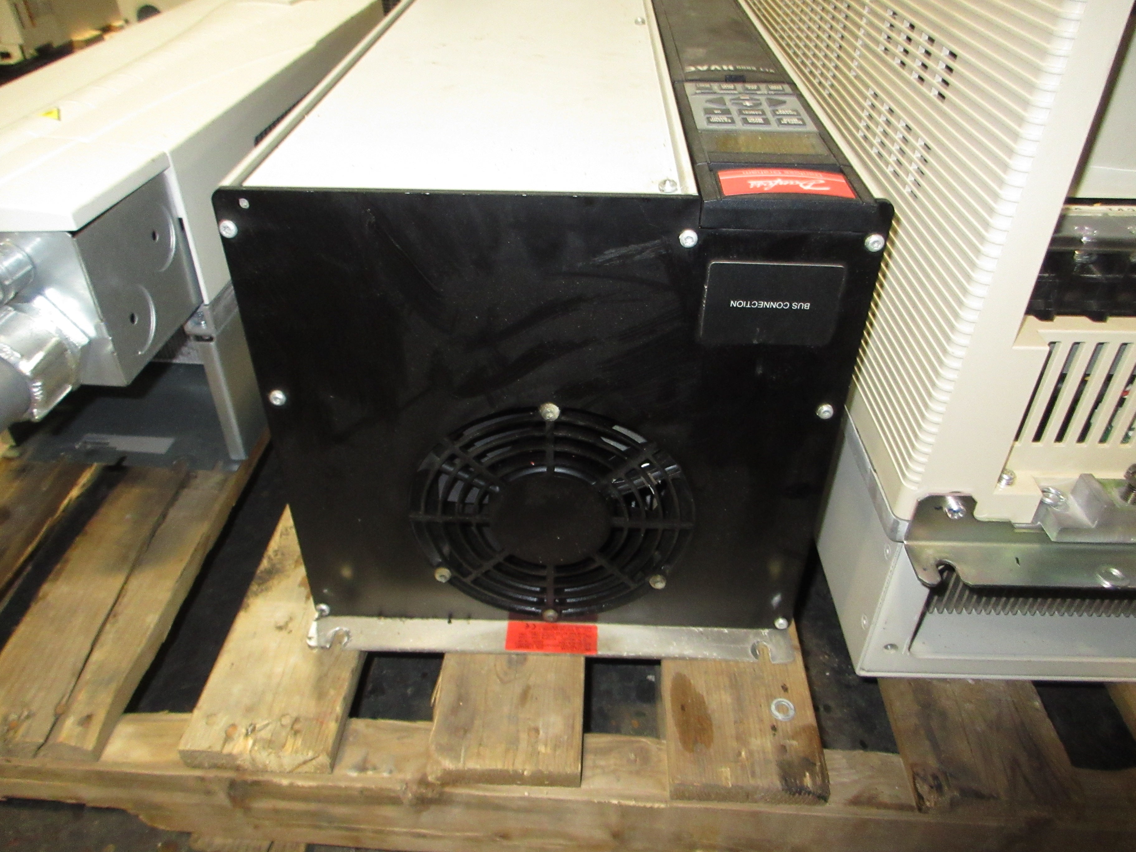 Danfoss VLT 6000 AC Drive 175Z3437 75HP 3Ph w/ Keypad Used