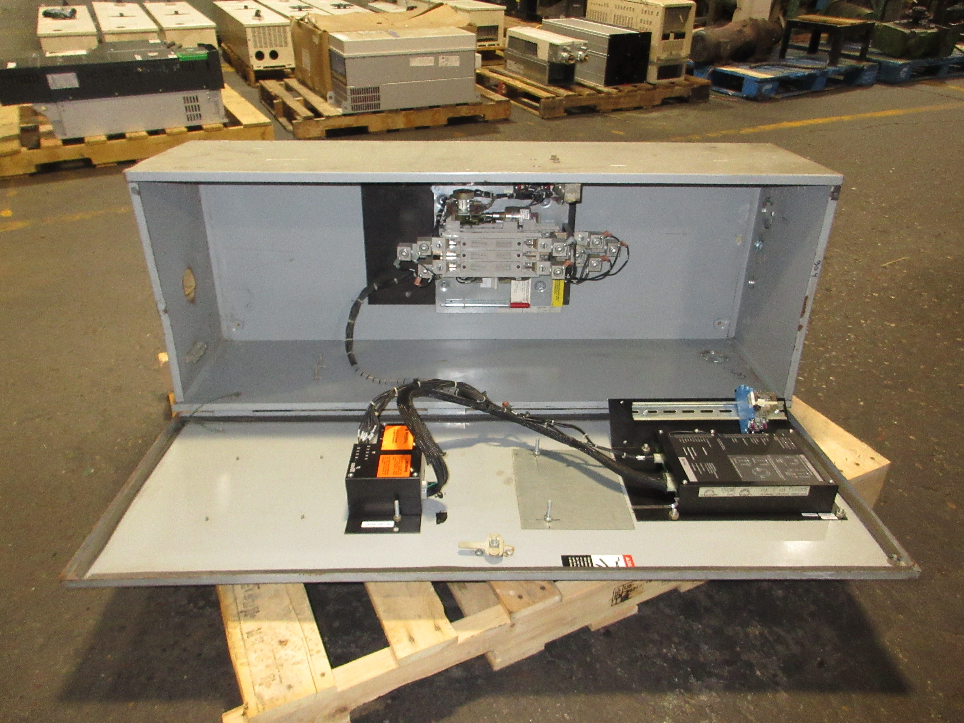 GE Zenith Automatic Transfer Switch ZG3SA0263N-07S603X 260A 277/480V 60Hz 3Ph