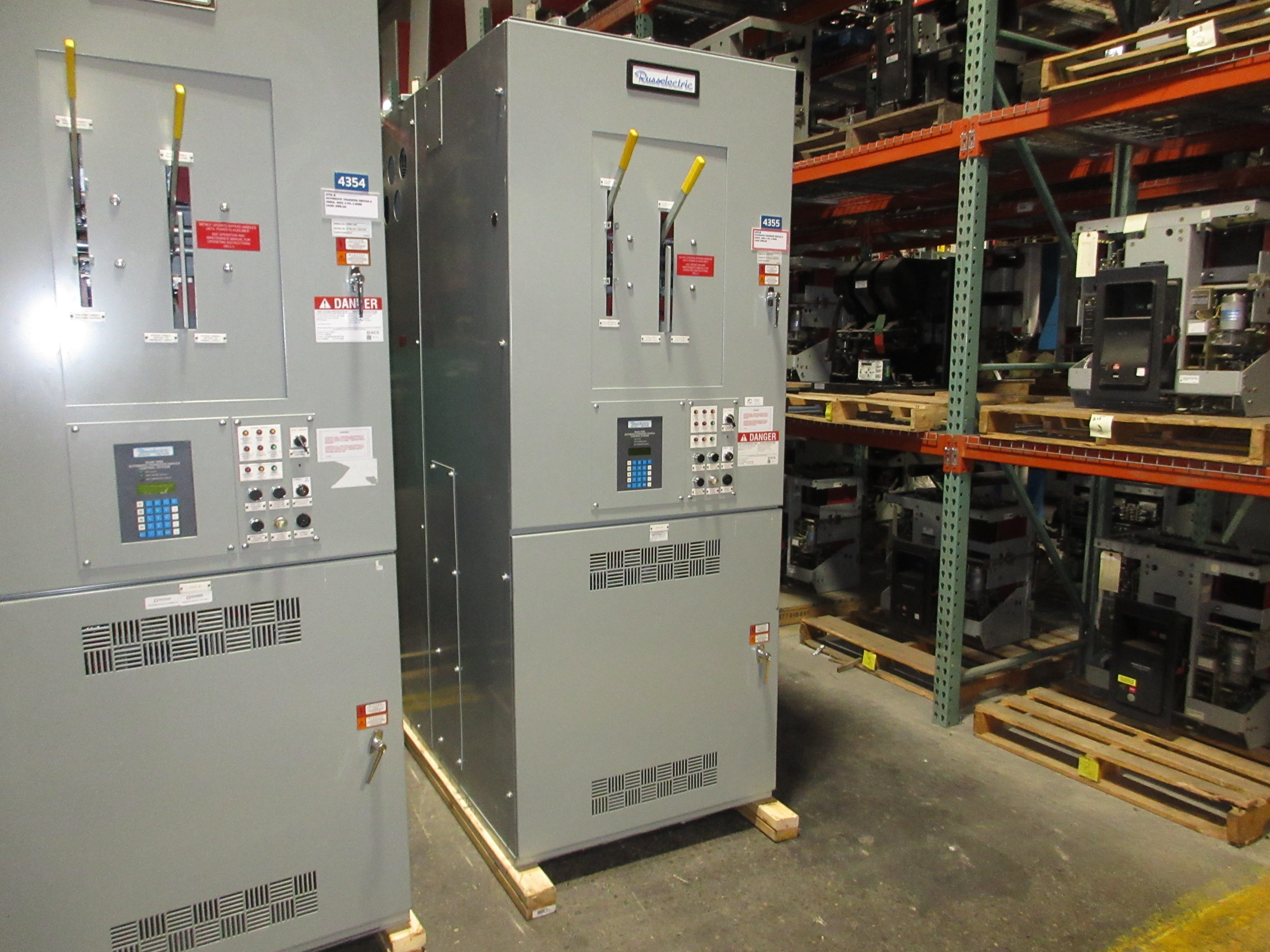 Russelectric Automatic Transfer Switch w/ Bypass RTBDLBCT-20003CEF 2000A 480V