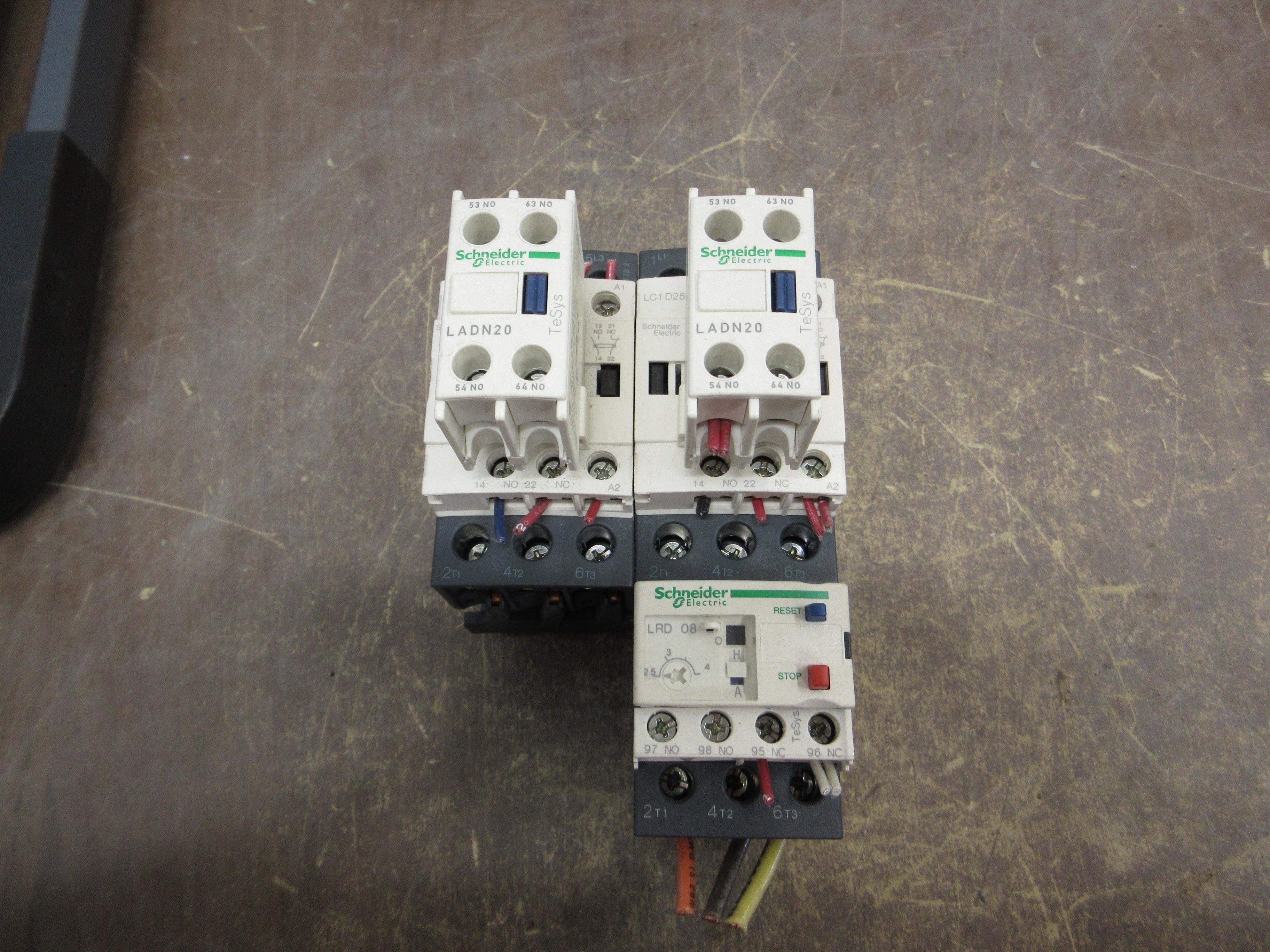 Schneider Electric Reversing Starter LC1 D25 / LRD 08 120V Coil Trip: 2.5-4A
