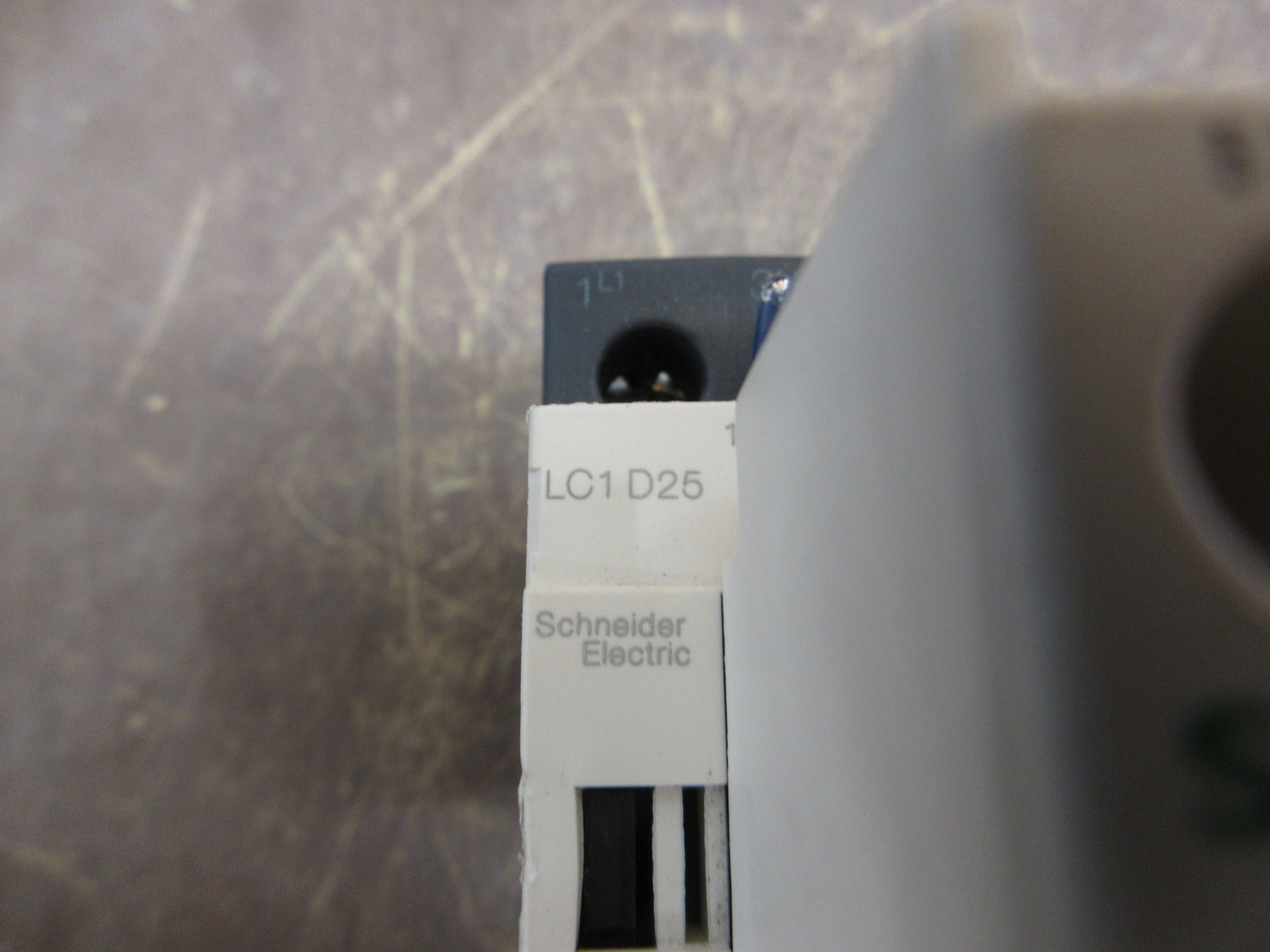 Schneider Electric Reversing Starter LC1 D25 / LRD 08 120V Coil Trip: 2.5-4A
