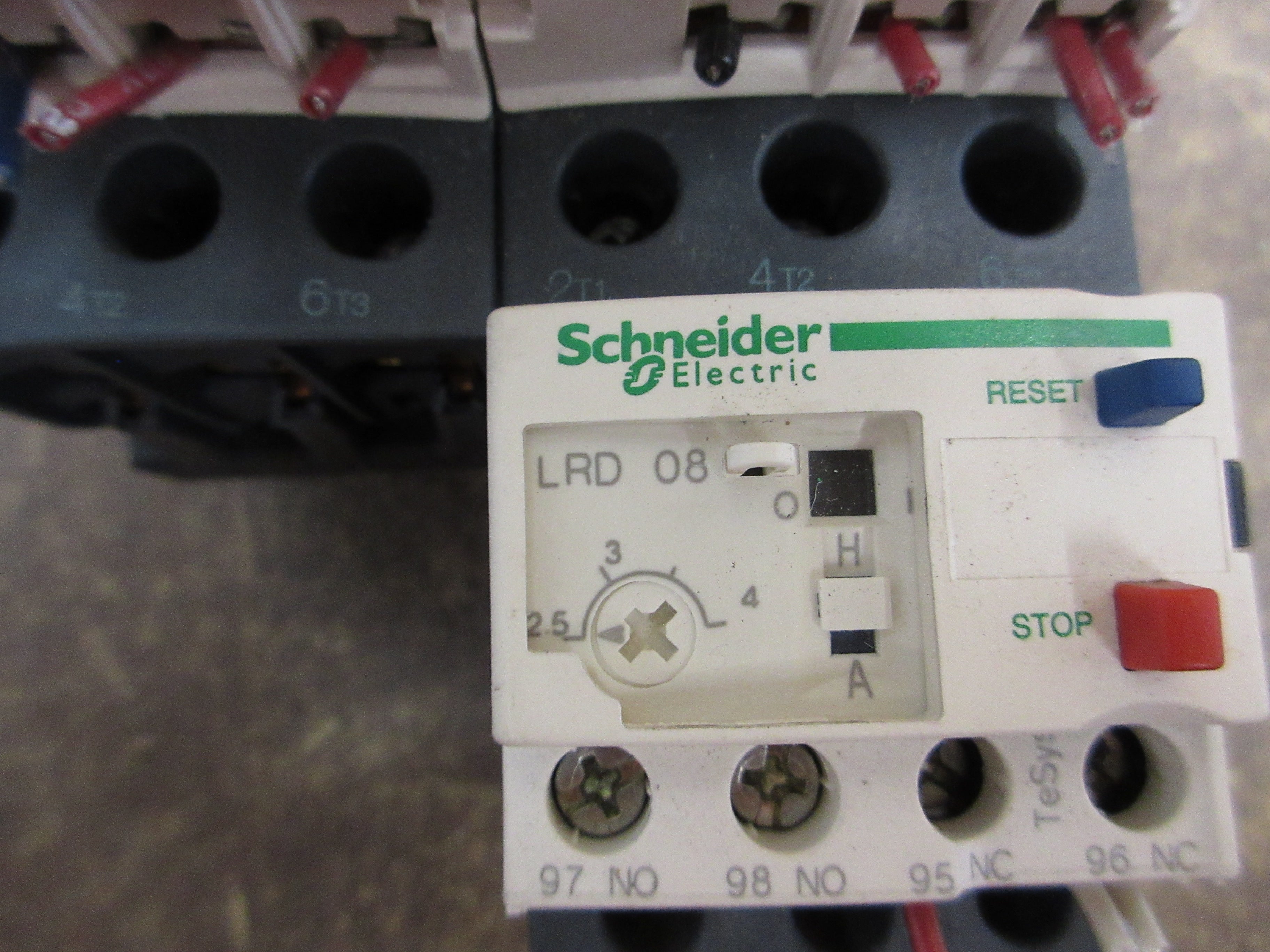 Schneider Electric Reversing Starter LC1 D25 / LRD 08 120V Coil Trip: 2.5-4A