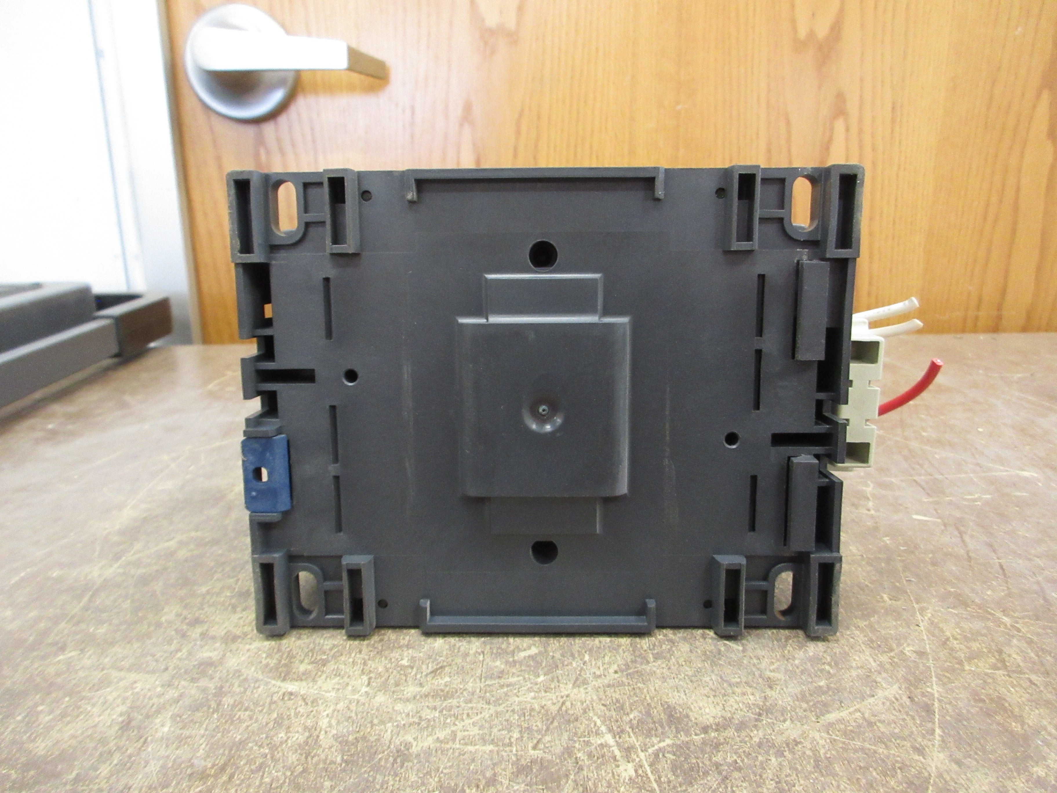 Telemecanique Contactor LC1D150 120V Coil 160A 600V (1) Aux Contact w/ Cover