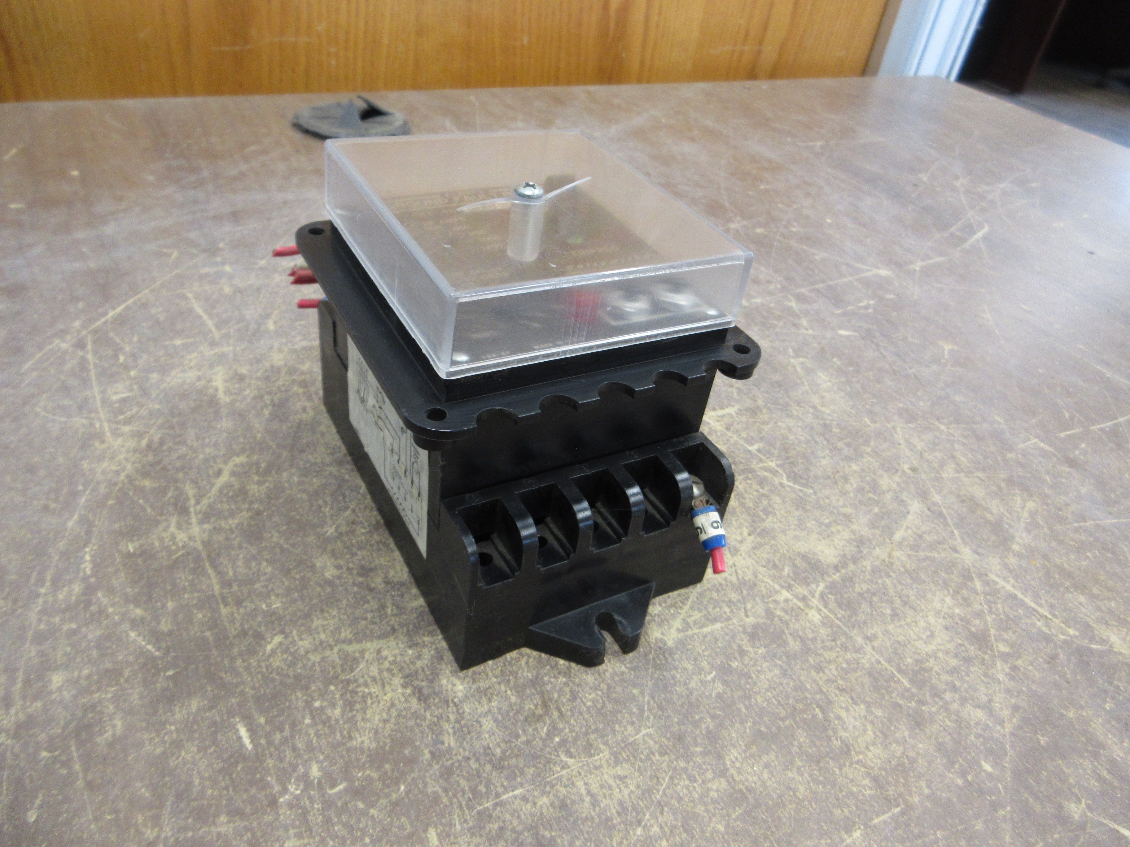 Boltswitch Ground Fault Relay GFR-1 Pick-Up: 100-1200A *Cracked Cover* Used