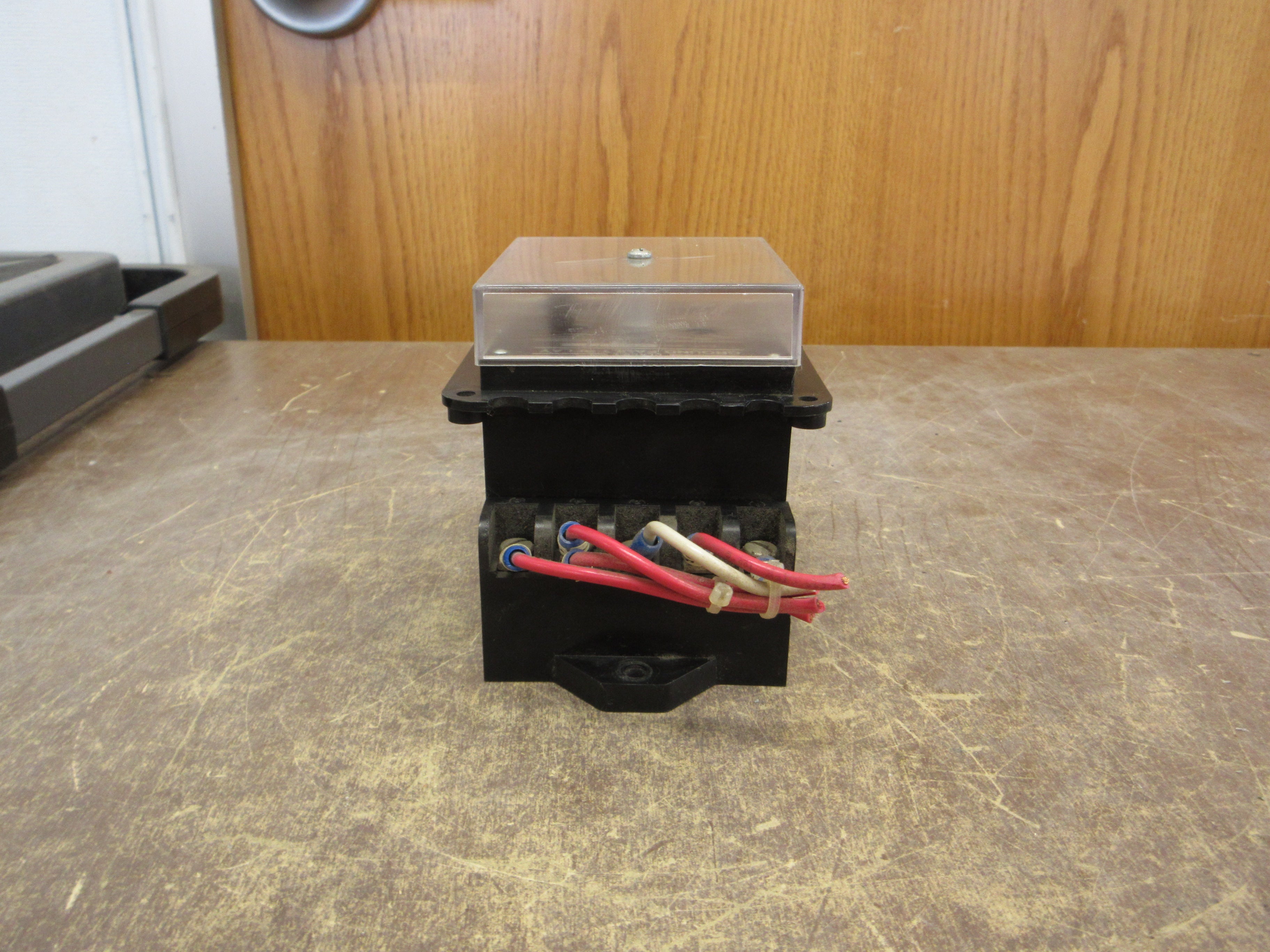 Boltswitch Ground Fault Relay GFR-1 Pick-Up: 100-1200A *Cracked Cover* Used