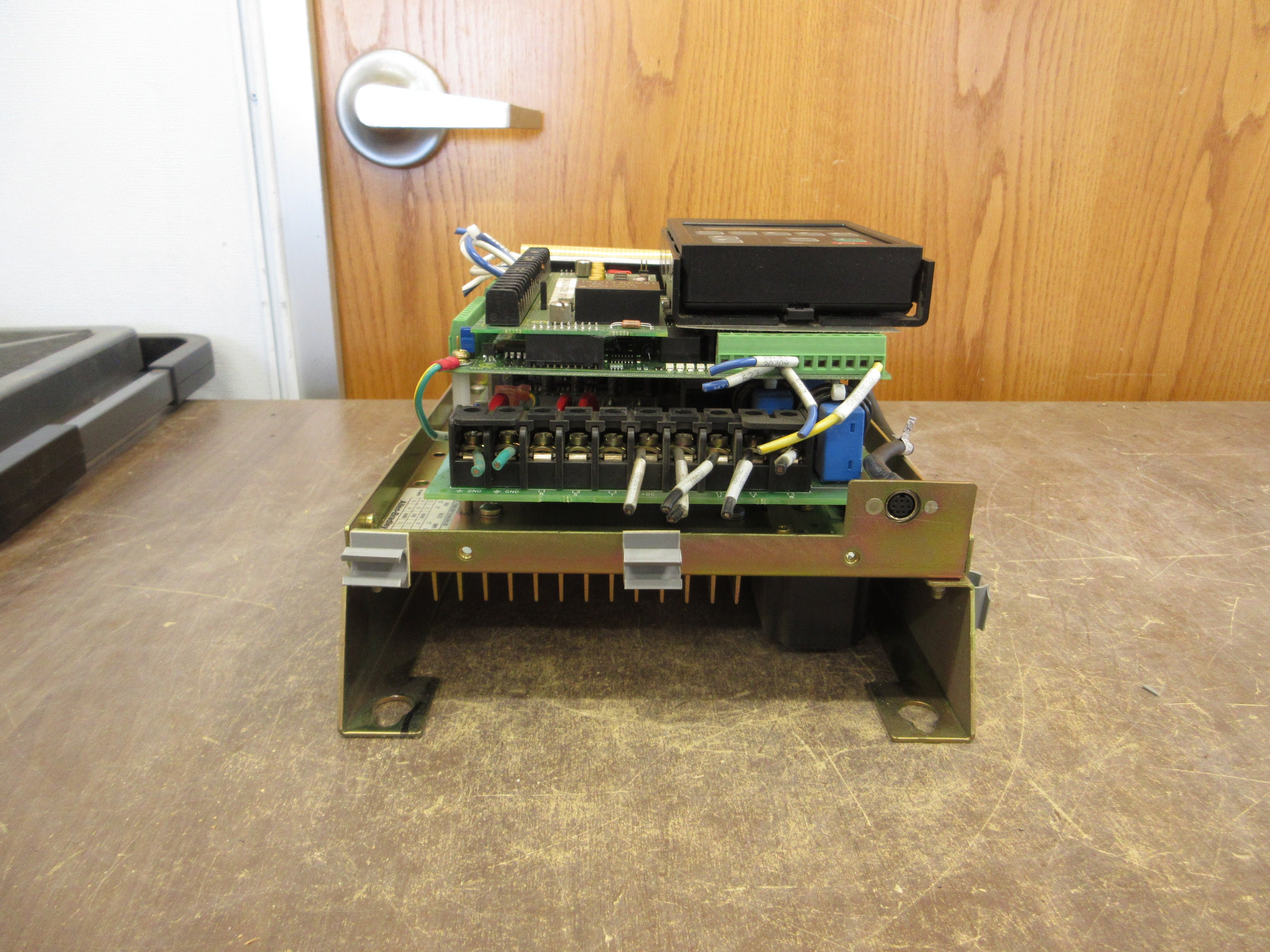 Allen-Bradley AC Drive 1336E-BRF10-AN-EN-L8E Ser. D 1HP w/ Keypad *Open Chassis*