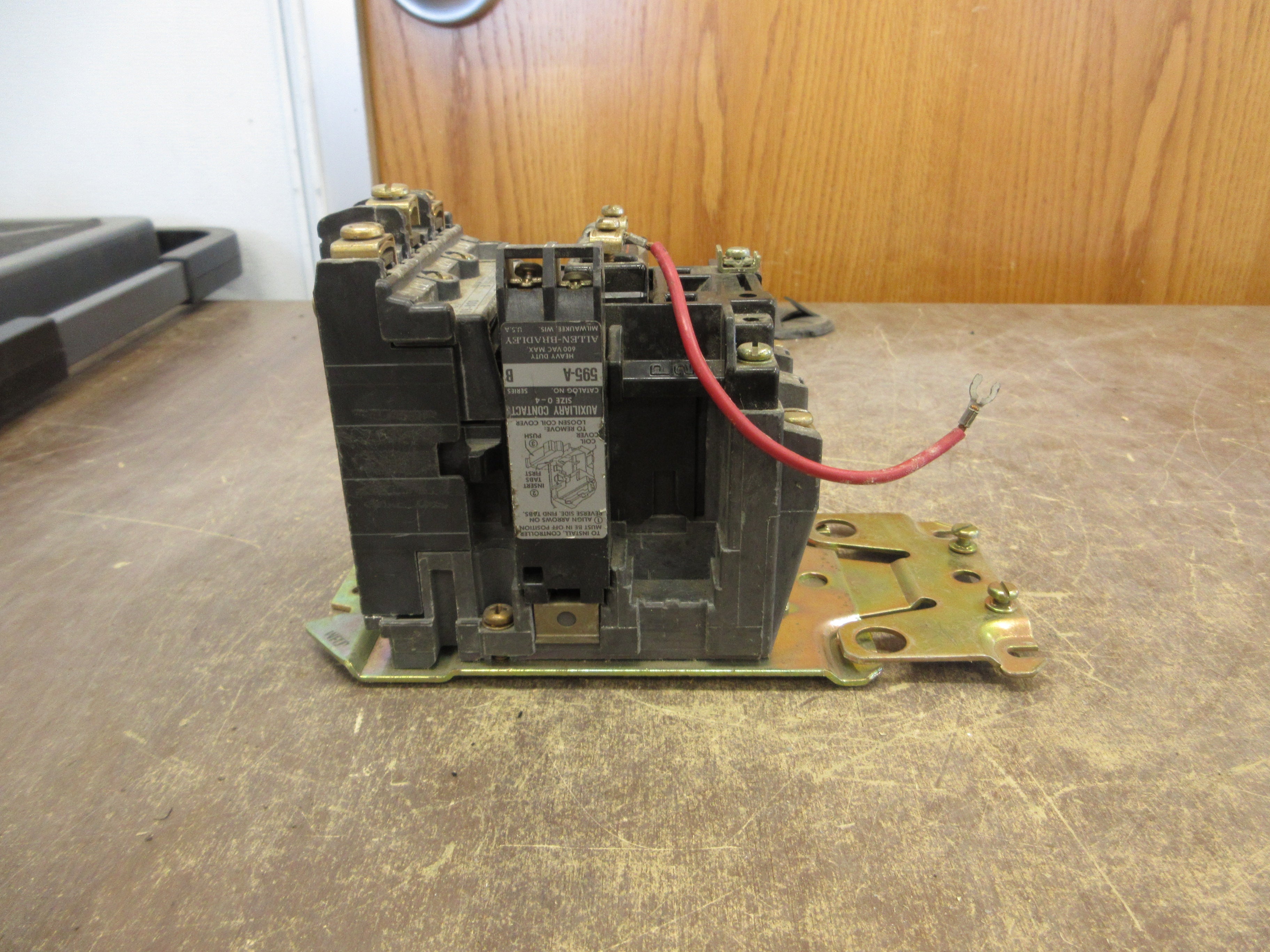 Allen-Bradley Size 1 Contactor 509-BOD Ser. B 115-120V Coil 27A 600V Used