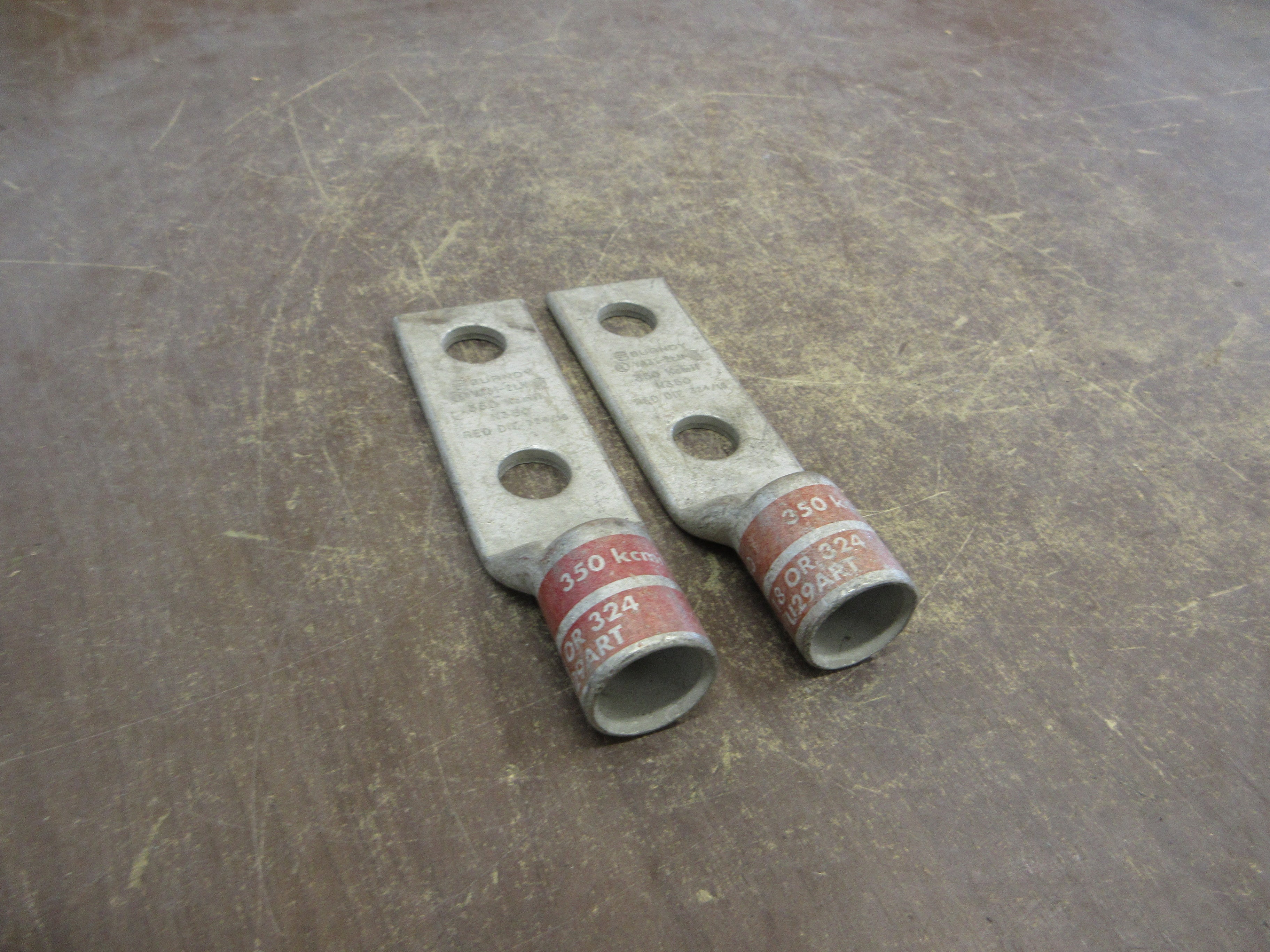 Burndy Crimp Lug YA31-2LN 350Kcmil 2-Hole *No Box* *Lot of 2* New Surplus