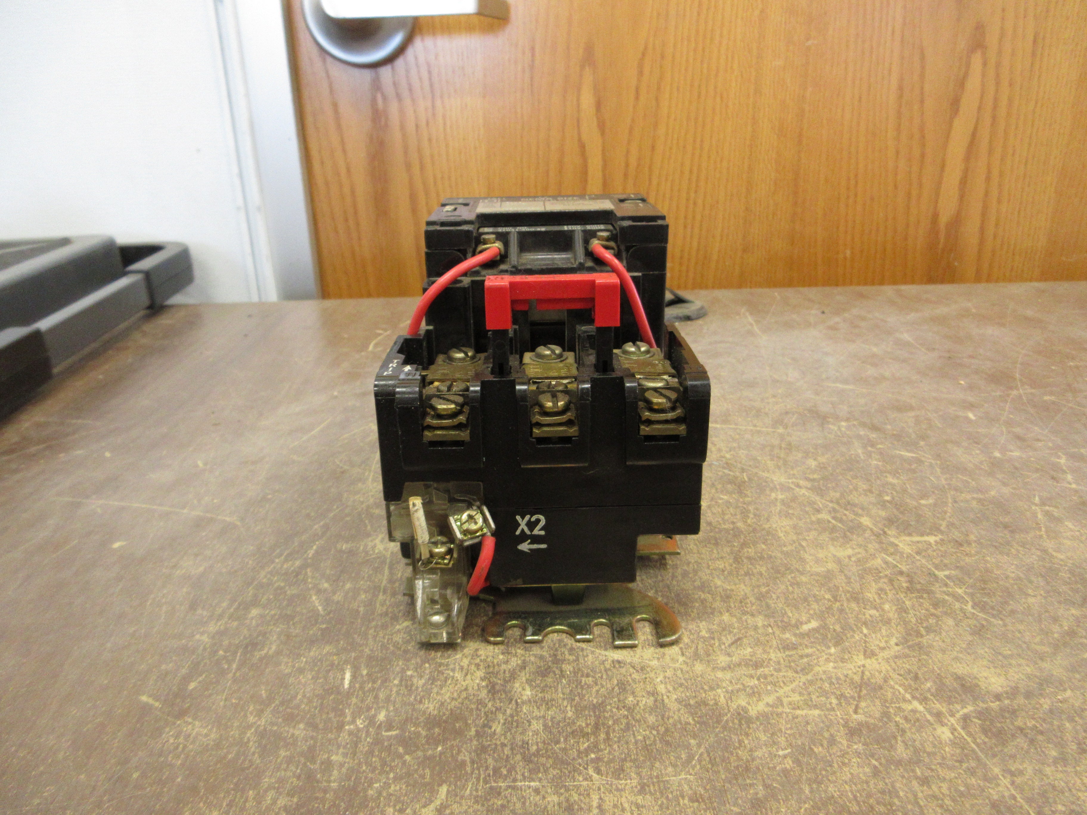 Square D Size 1 Starter 8536 SC0 3 Ser. A 120V Coil Used
