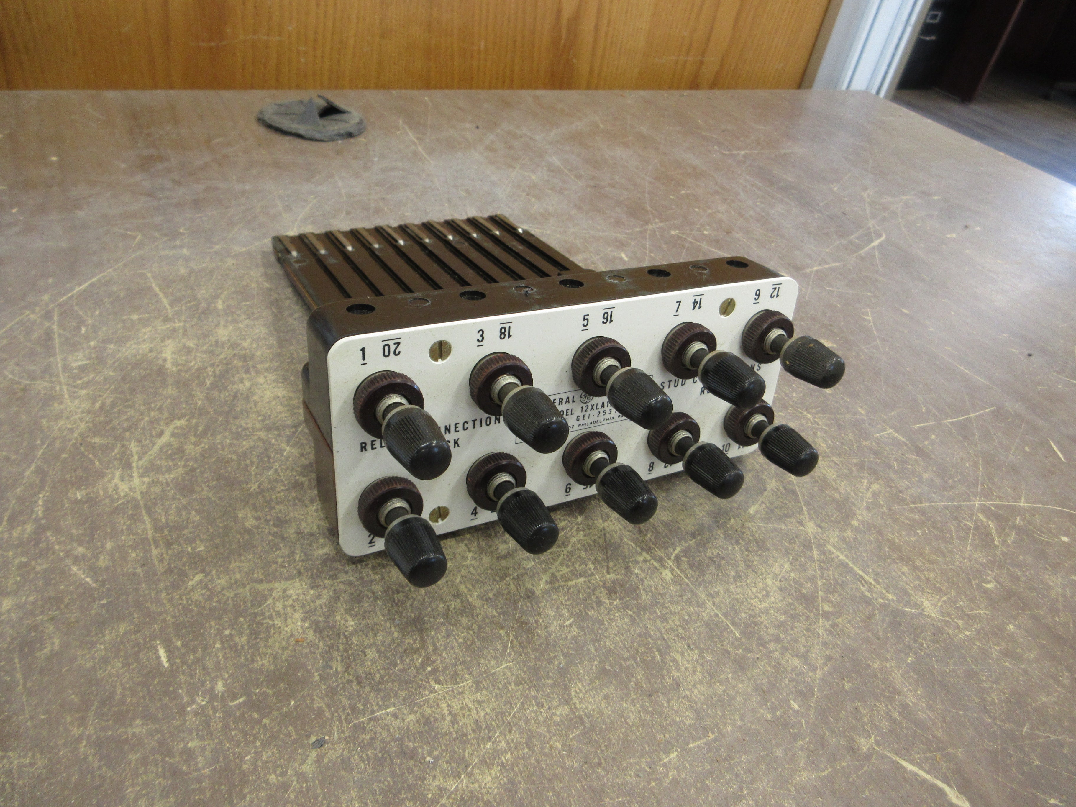 GE Relay Test Plug 12XLA12A1 New Surplus