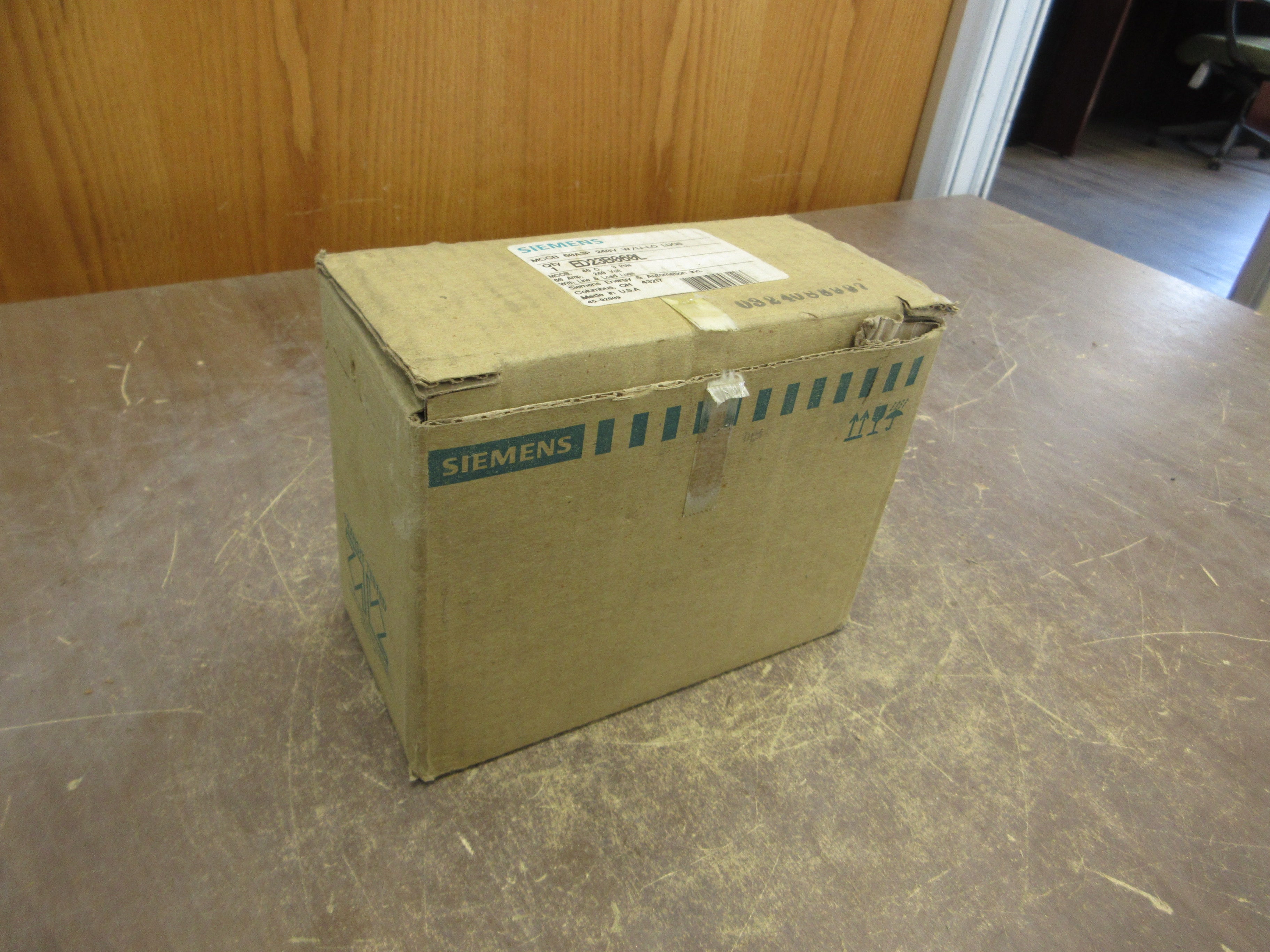 Siemens Circuit Breaker ED23B060L 60A 240V 3P New Surplus