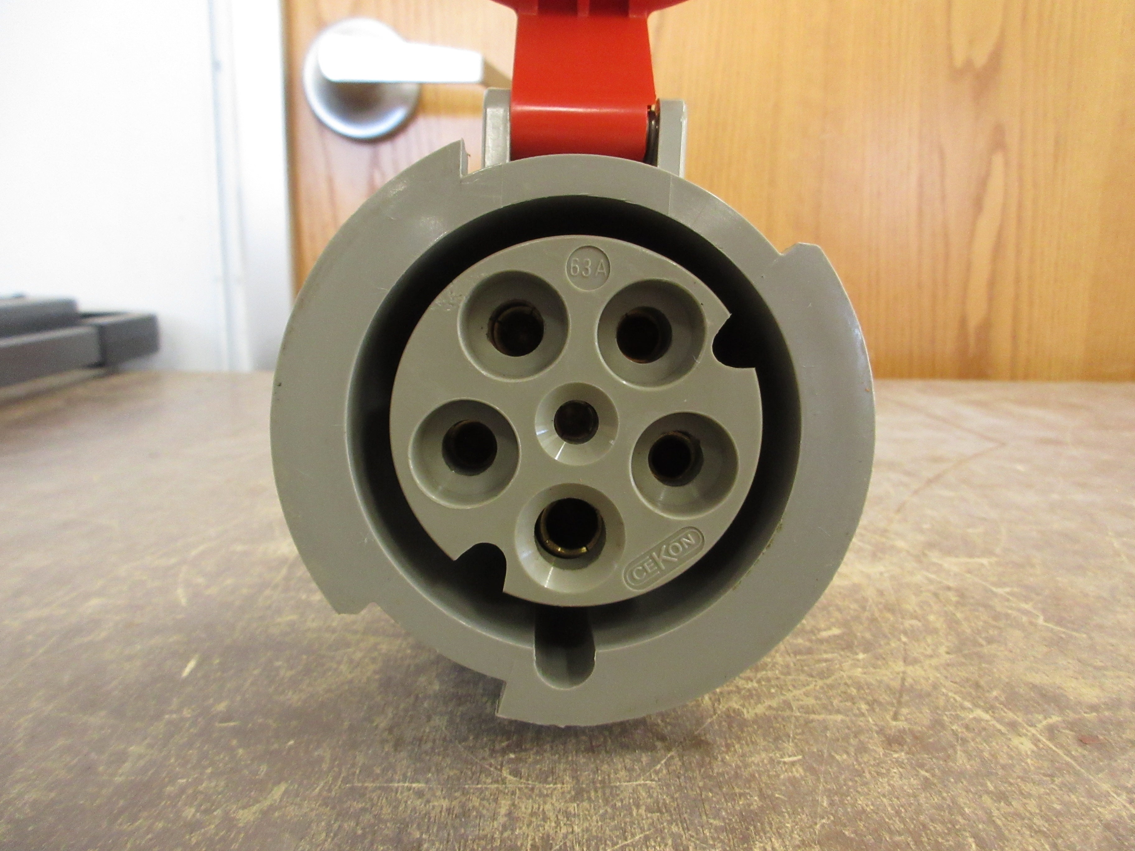 Elektra Tailfingen Connector 82184 63A 240/415V 3P+N Used