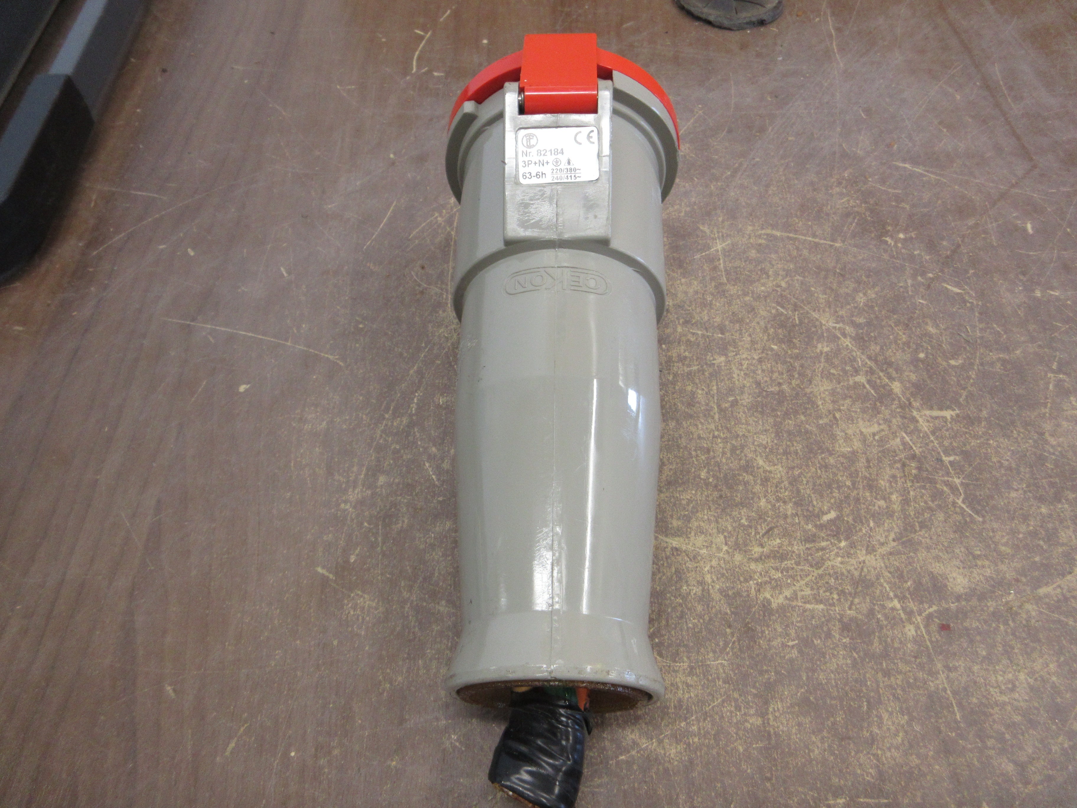 Elektra Tailfingen Connector 82184 63A 240/415V 3P+N Used