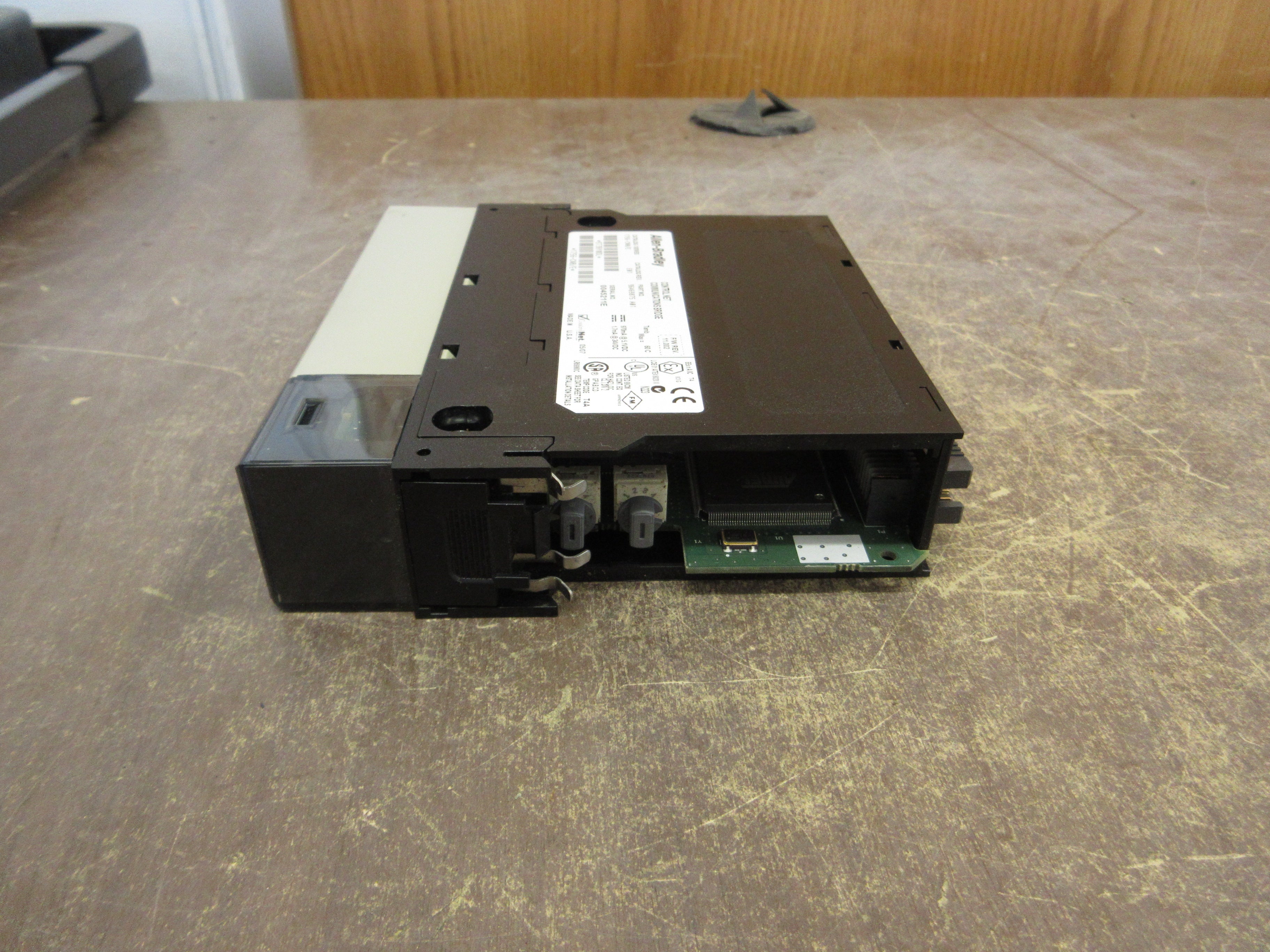 Allen-Bradley ControlLogix Control Net Comm. Bridge Module 1756-CNB/E Rev. E01
