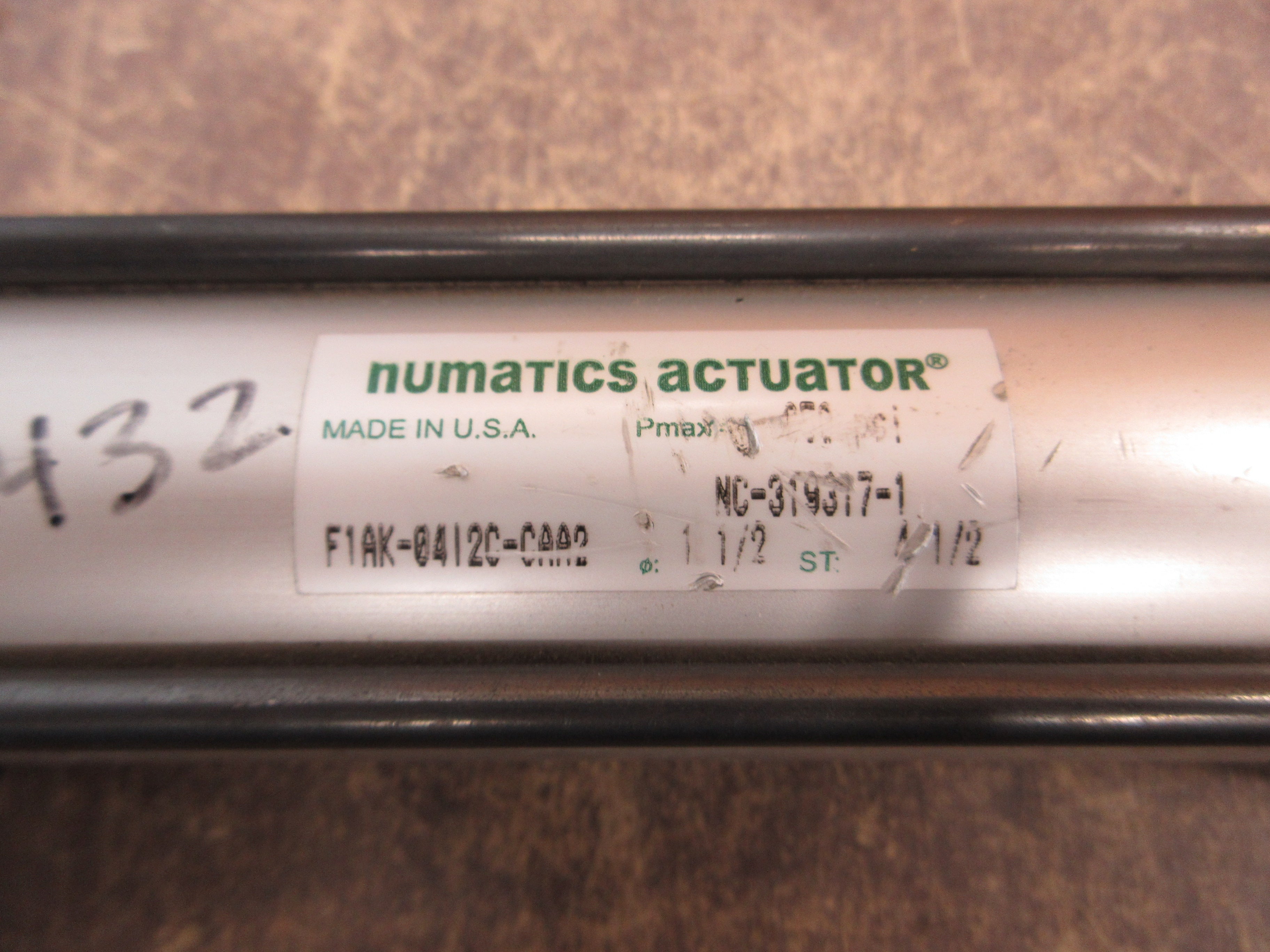 Numatics Actuator F1AK-04I2C-CAA2 250PSI Used