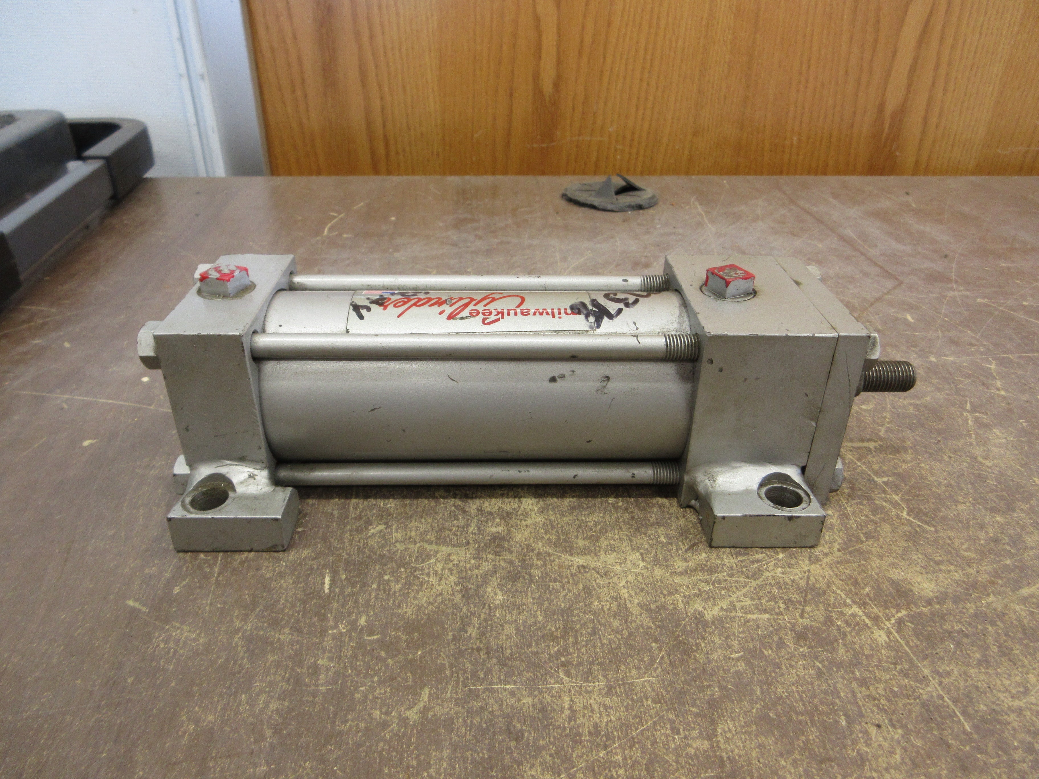 Milwaukee Cylinder Air Cylinder A-42 2" Bore 4" Stroke 250PSI Used