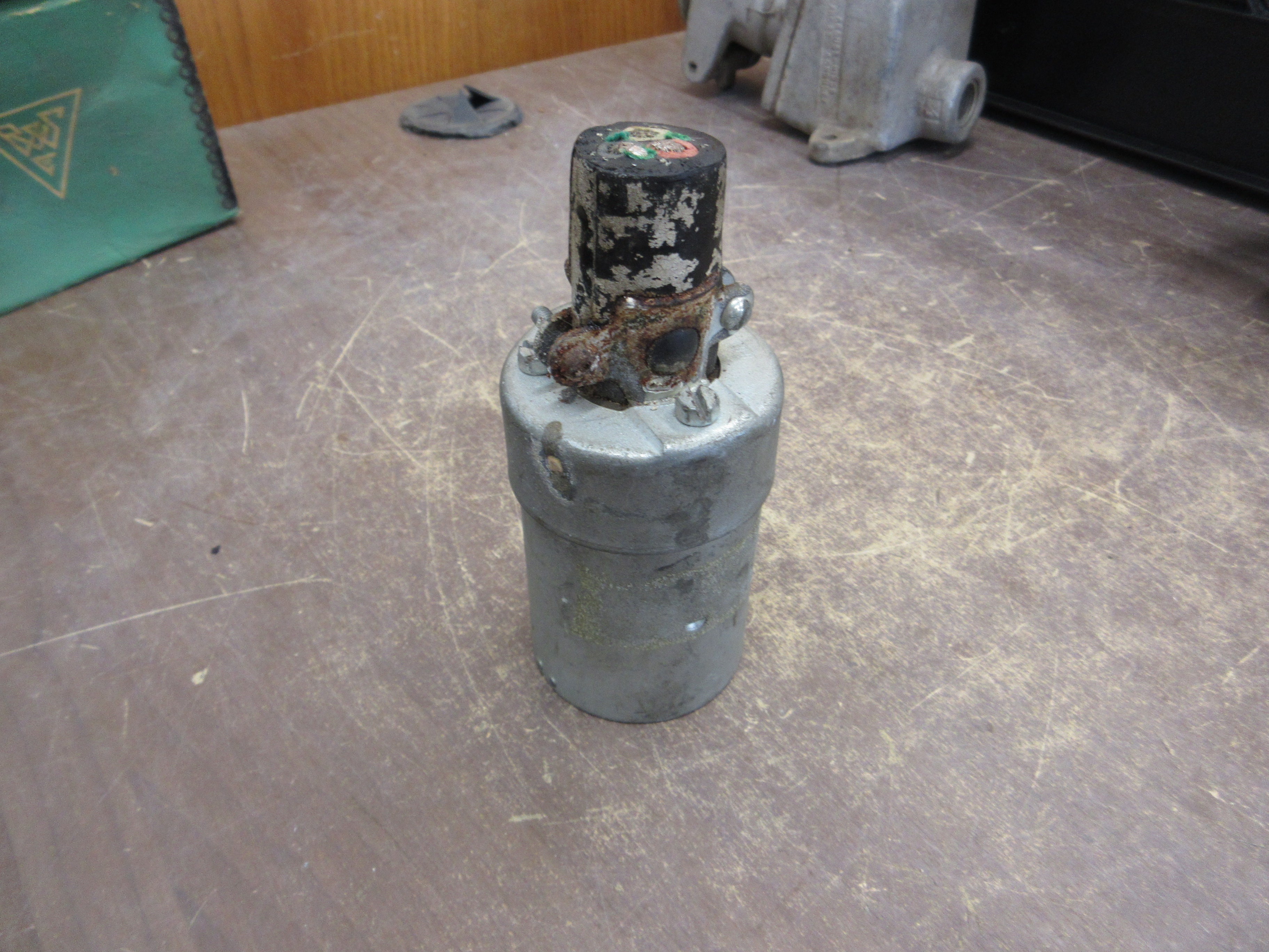 Hubbell Twist-Lock Plug 50A 600V Grounded Used