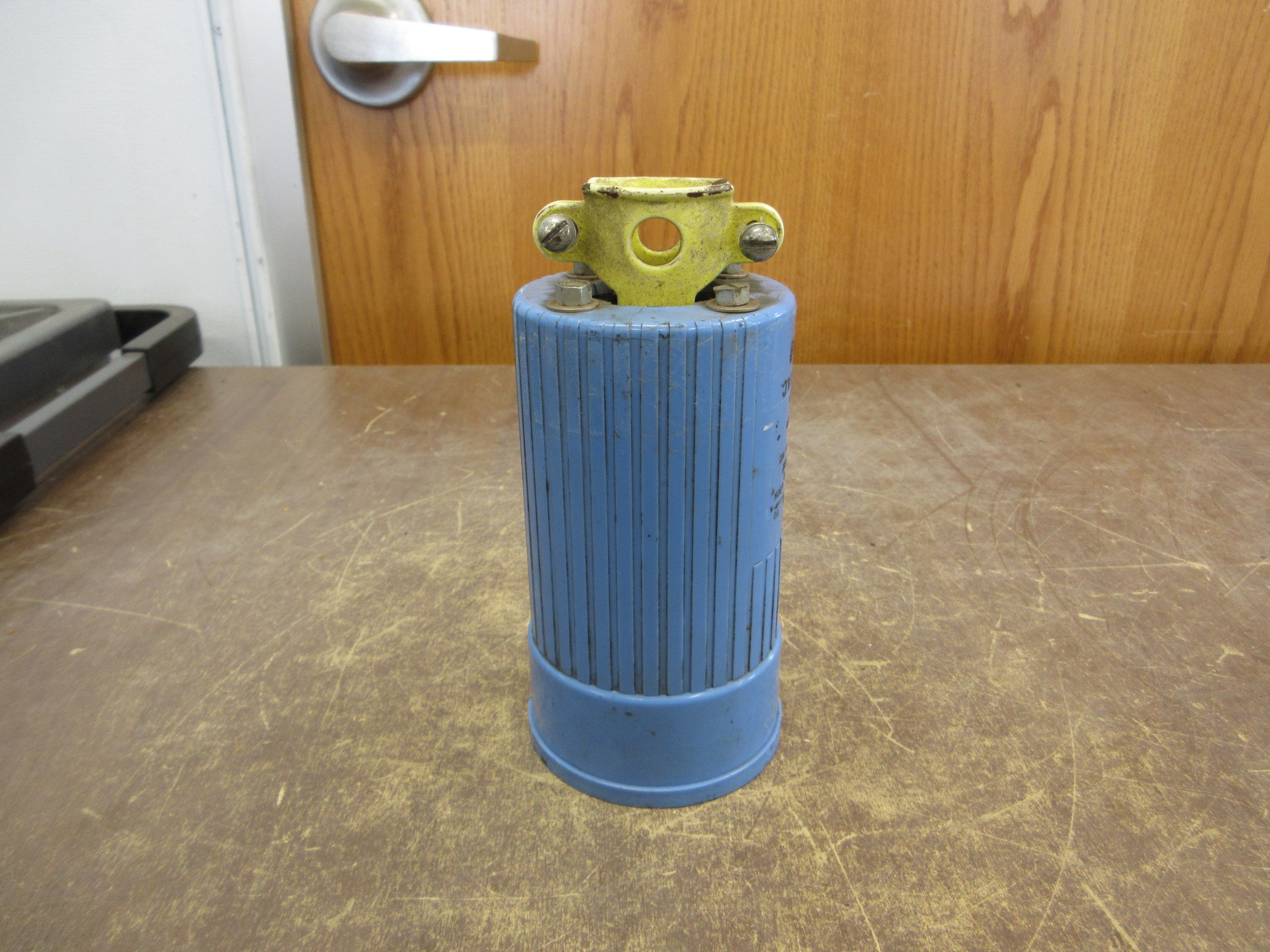 Hubbell Hubbellock Receptacle 60A 600V *Cracked Case* Used