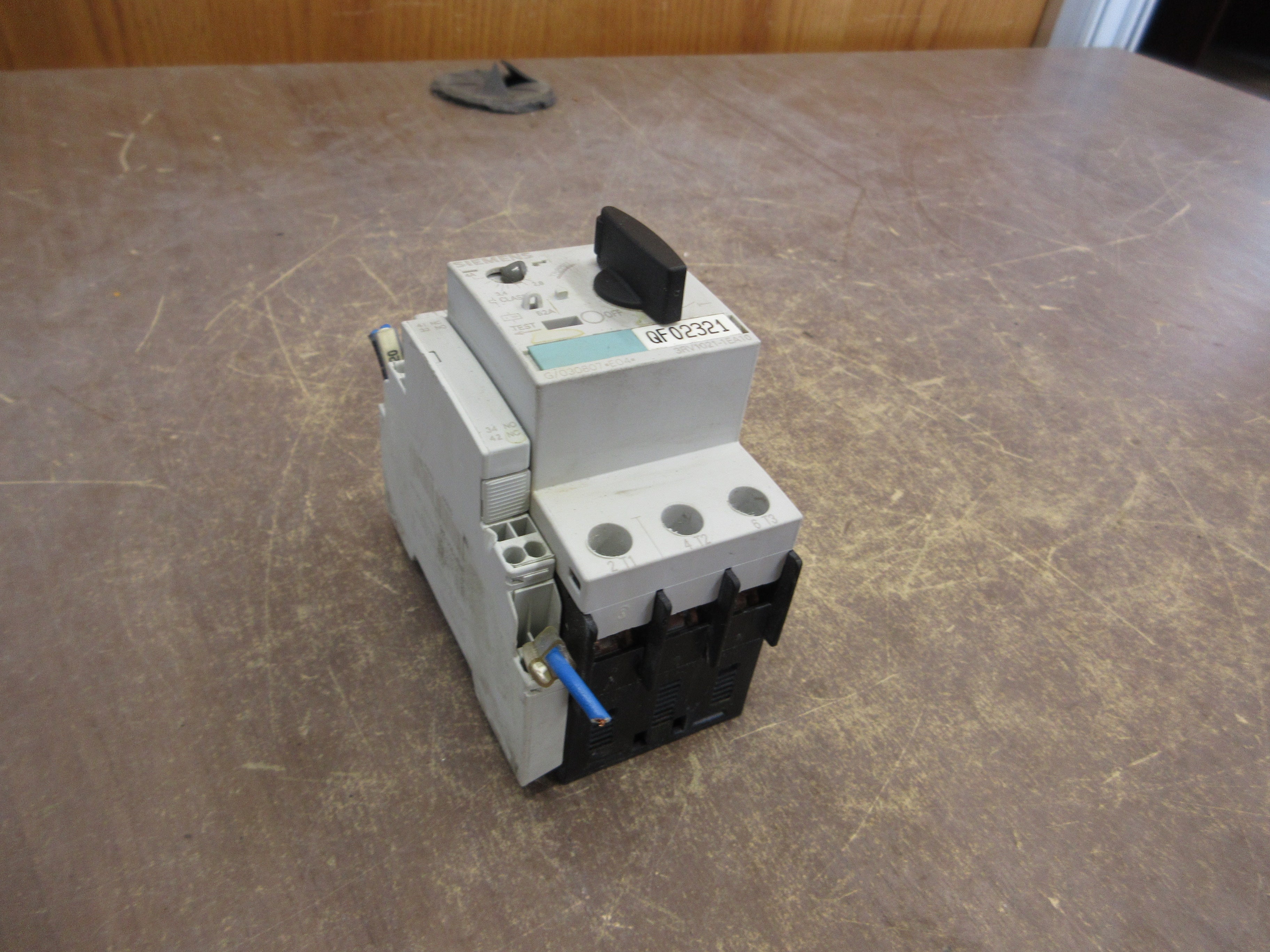 Siemens Motor Protector 3RV1021-1EA10 Trip: 2.8-4A Used