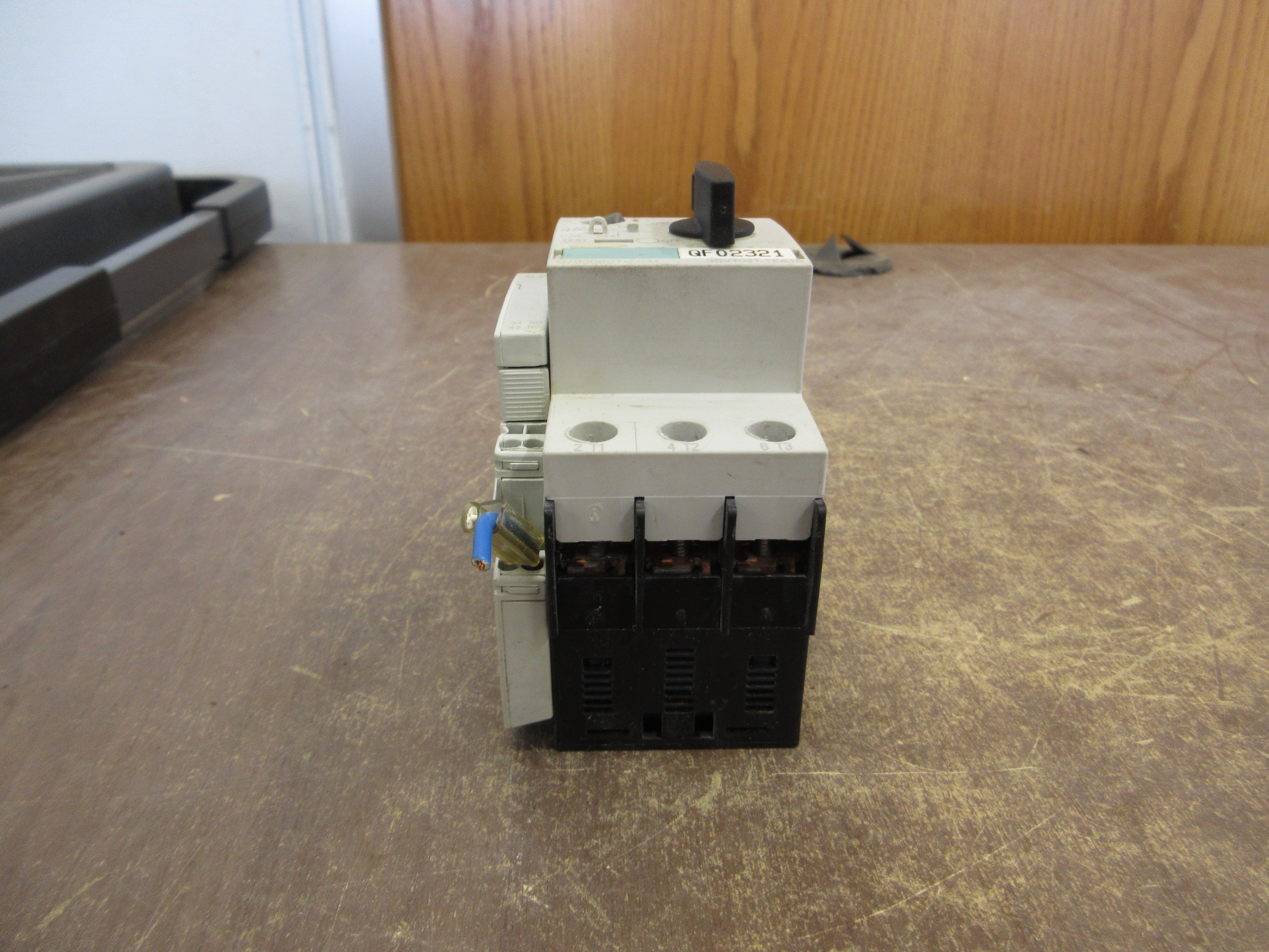 Siemens Motor Protector 3RV1021-1EA10 Trip: 2.8-4A Used