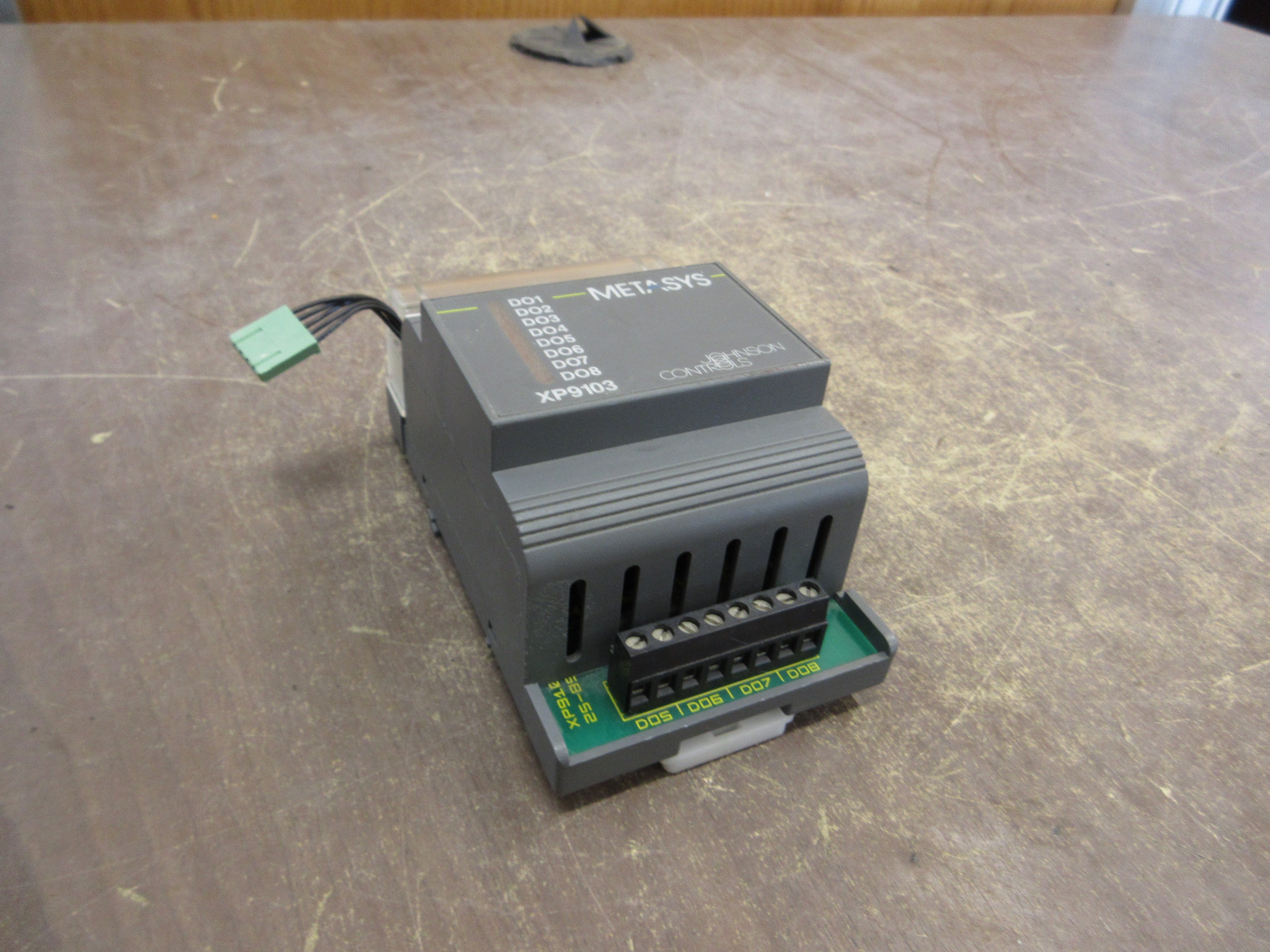 Johnson Controls Metasys XT9103 Expansion Module XP-9103-8004 Used