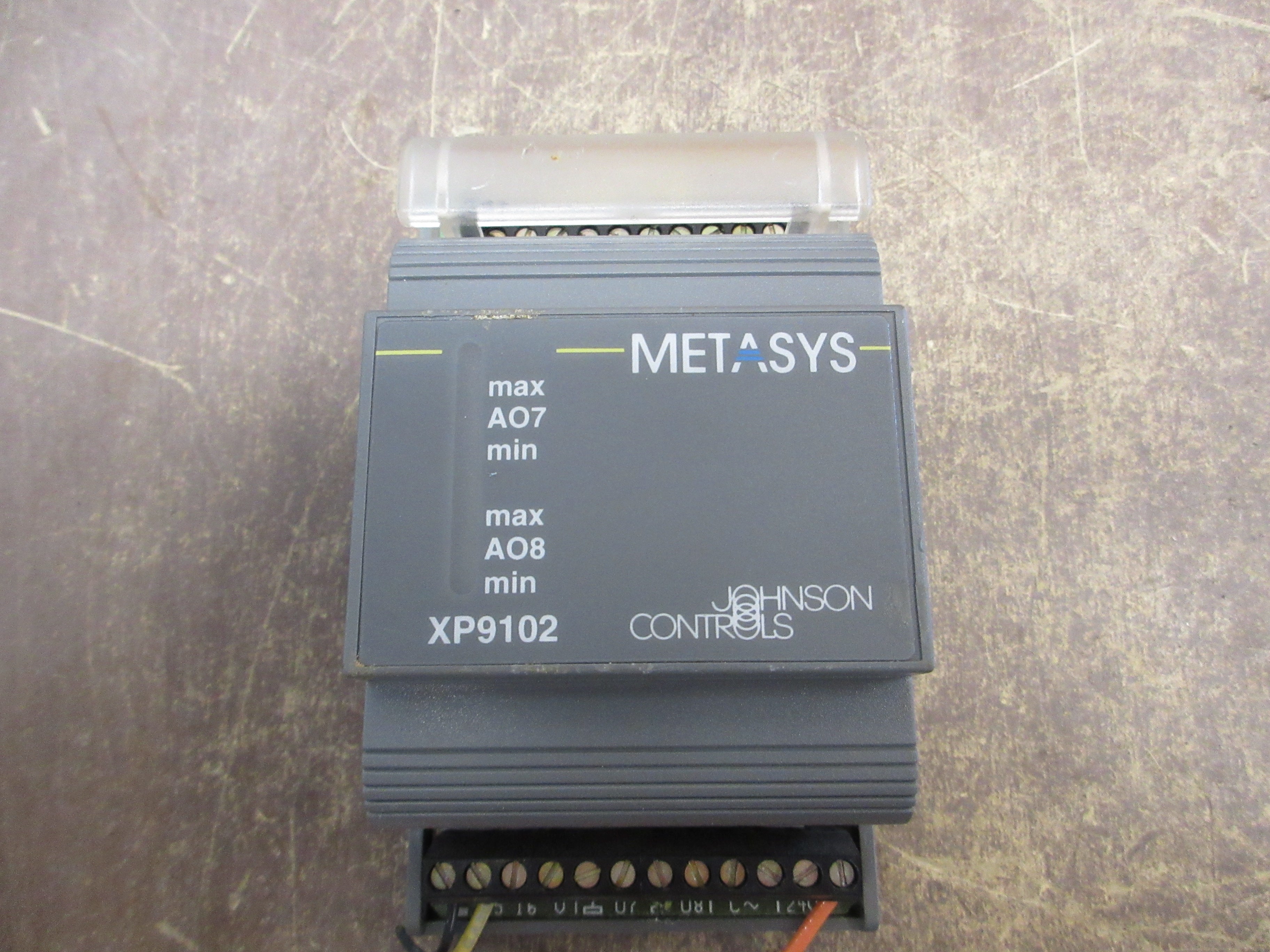 Johnson Controls Metasys Expansion Module XP-9102-8204 (1) Terminal Cover Used