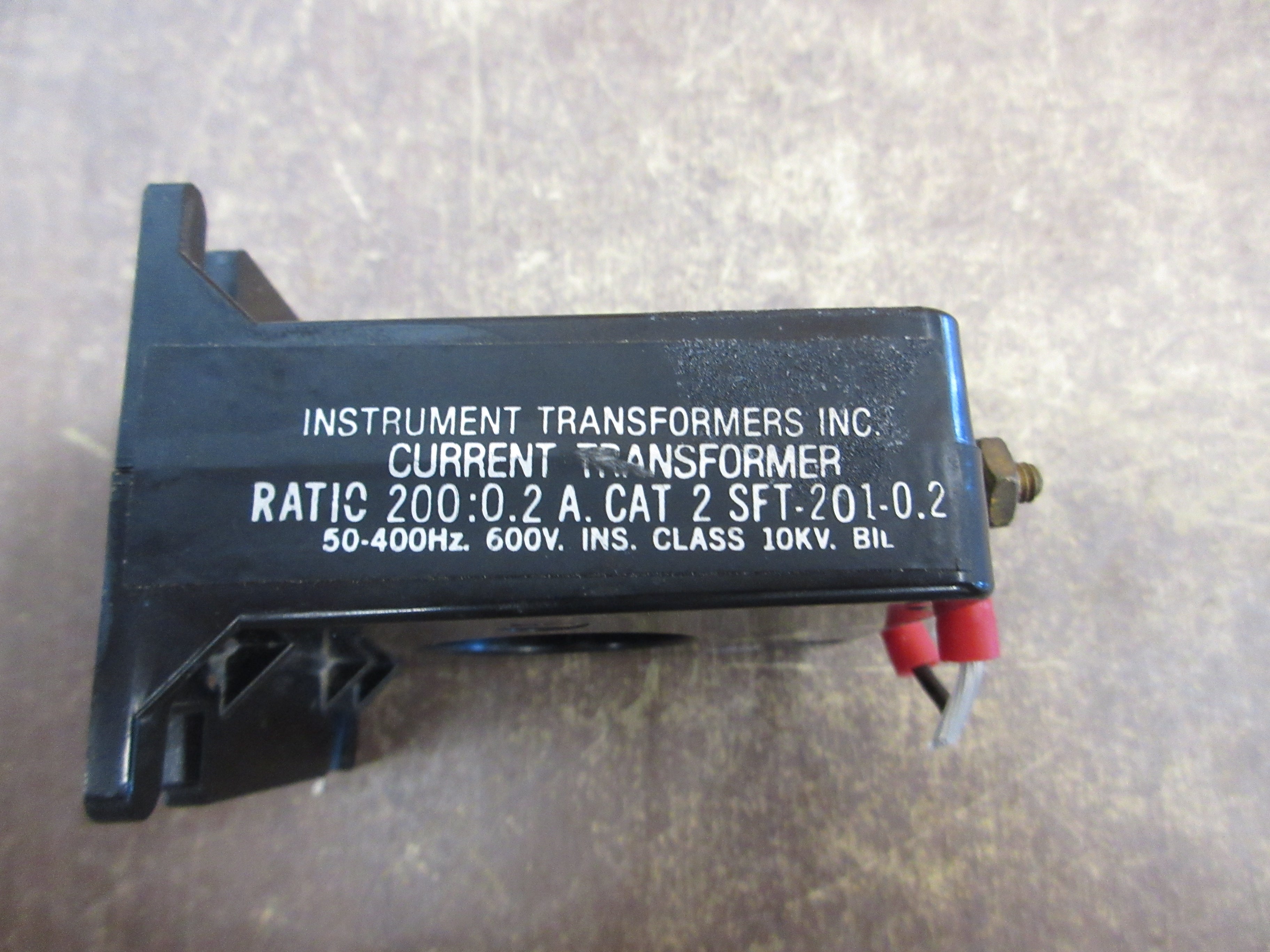 Instrument Transformer 2 SFT-201-0.2 Ratio 200:0.2A 600V 50-400Hz 10kV BIL Used