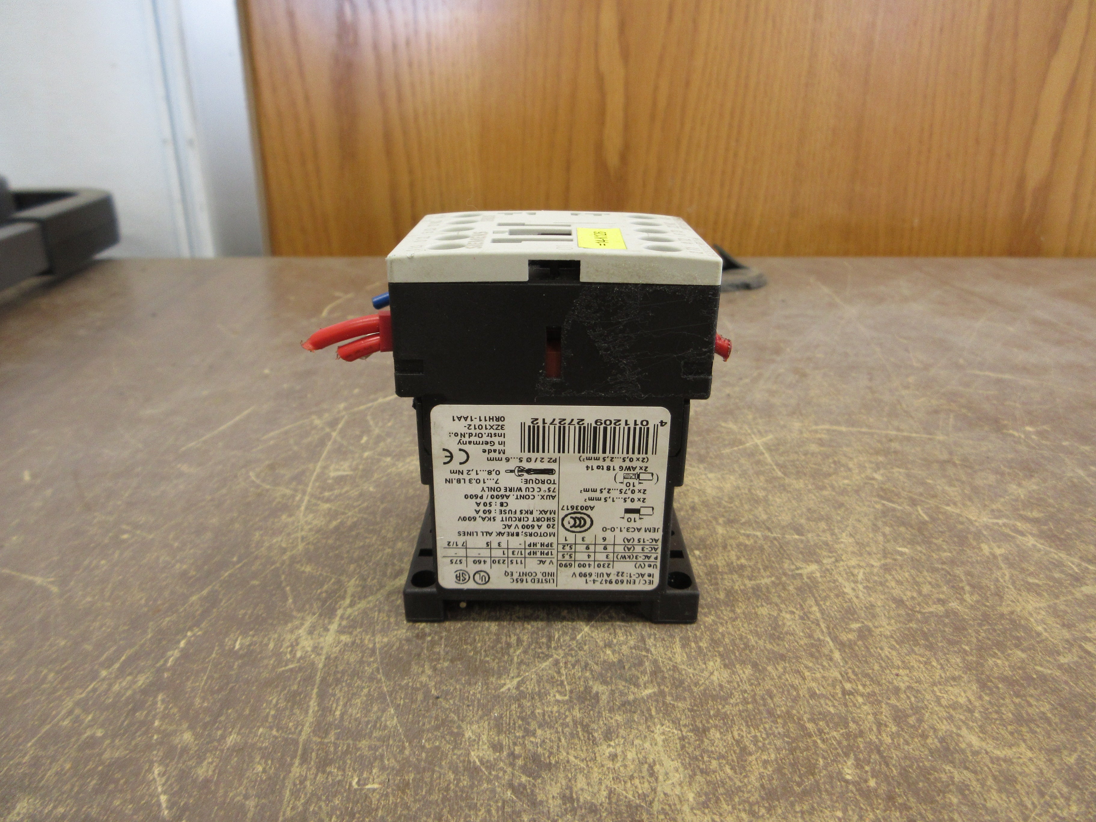 Siemens Sirius Contactor 3RT1016-1BB42 24VDC Coil 20A 600V Used
