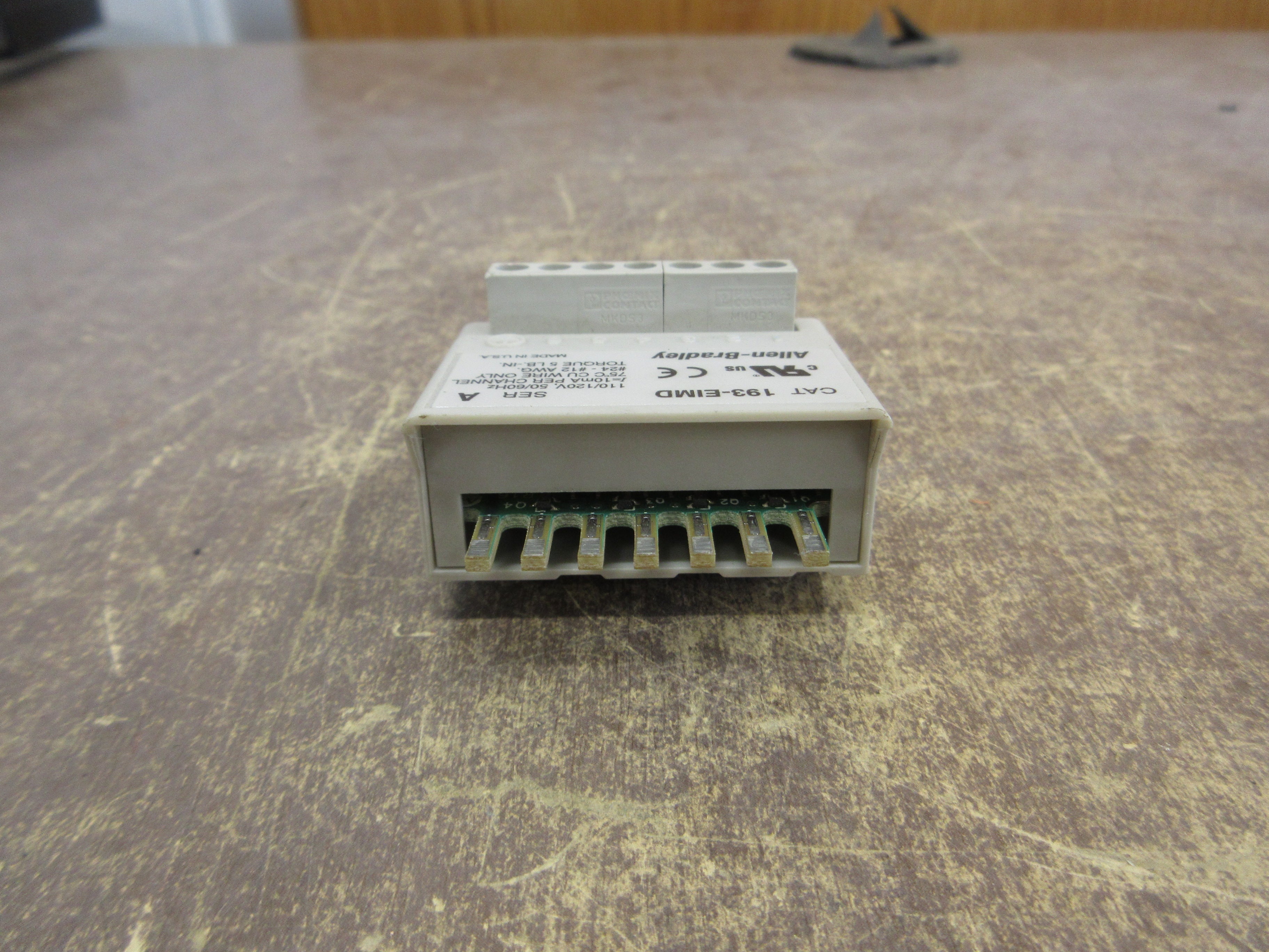 Allen-Bradley Input Interface Module 193-EIMD Ser. A 110/120V 50/60Hz Used