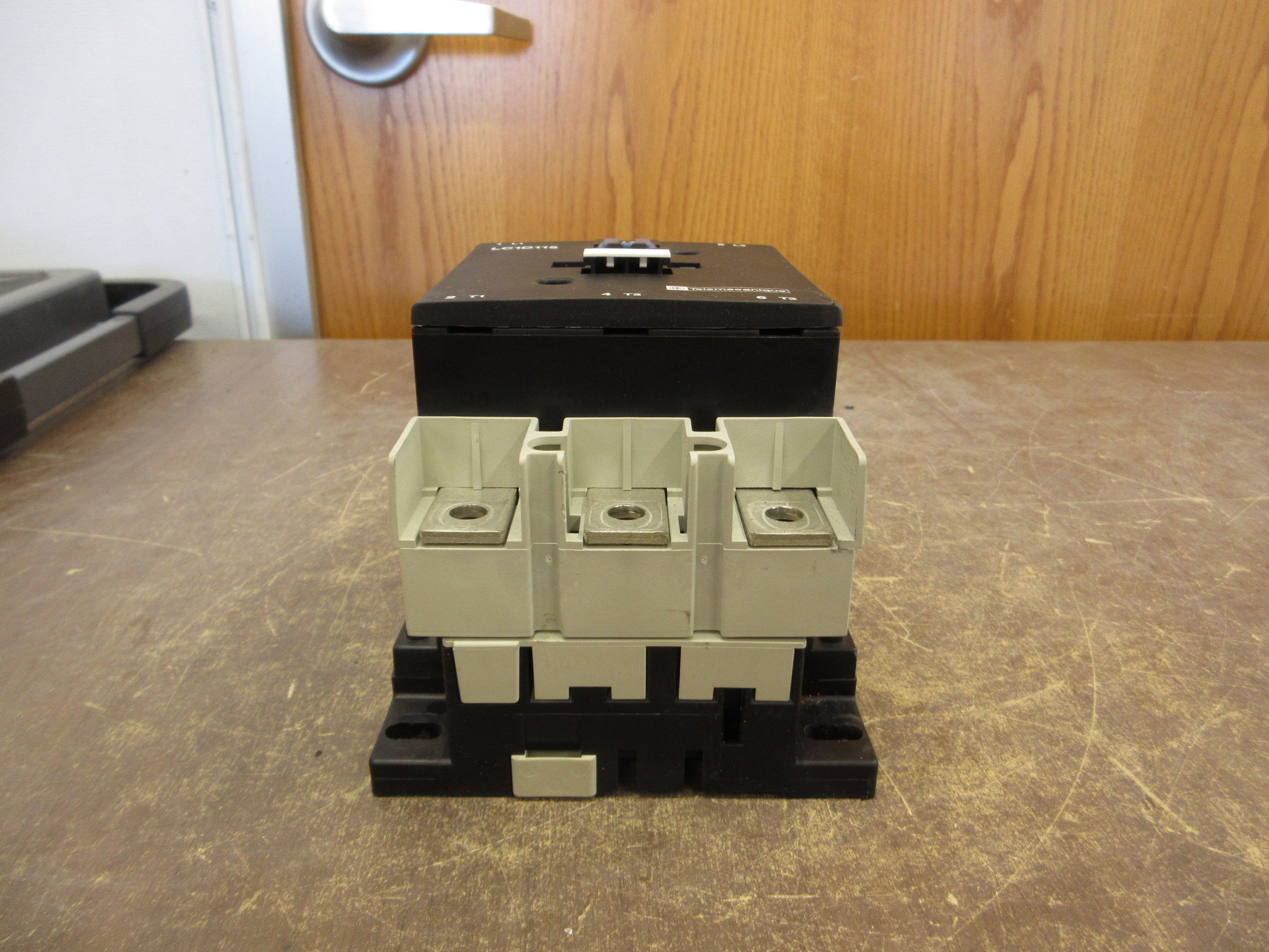 Telemecanique Contactor LC1D115006 24V Coil 160A 600V Used