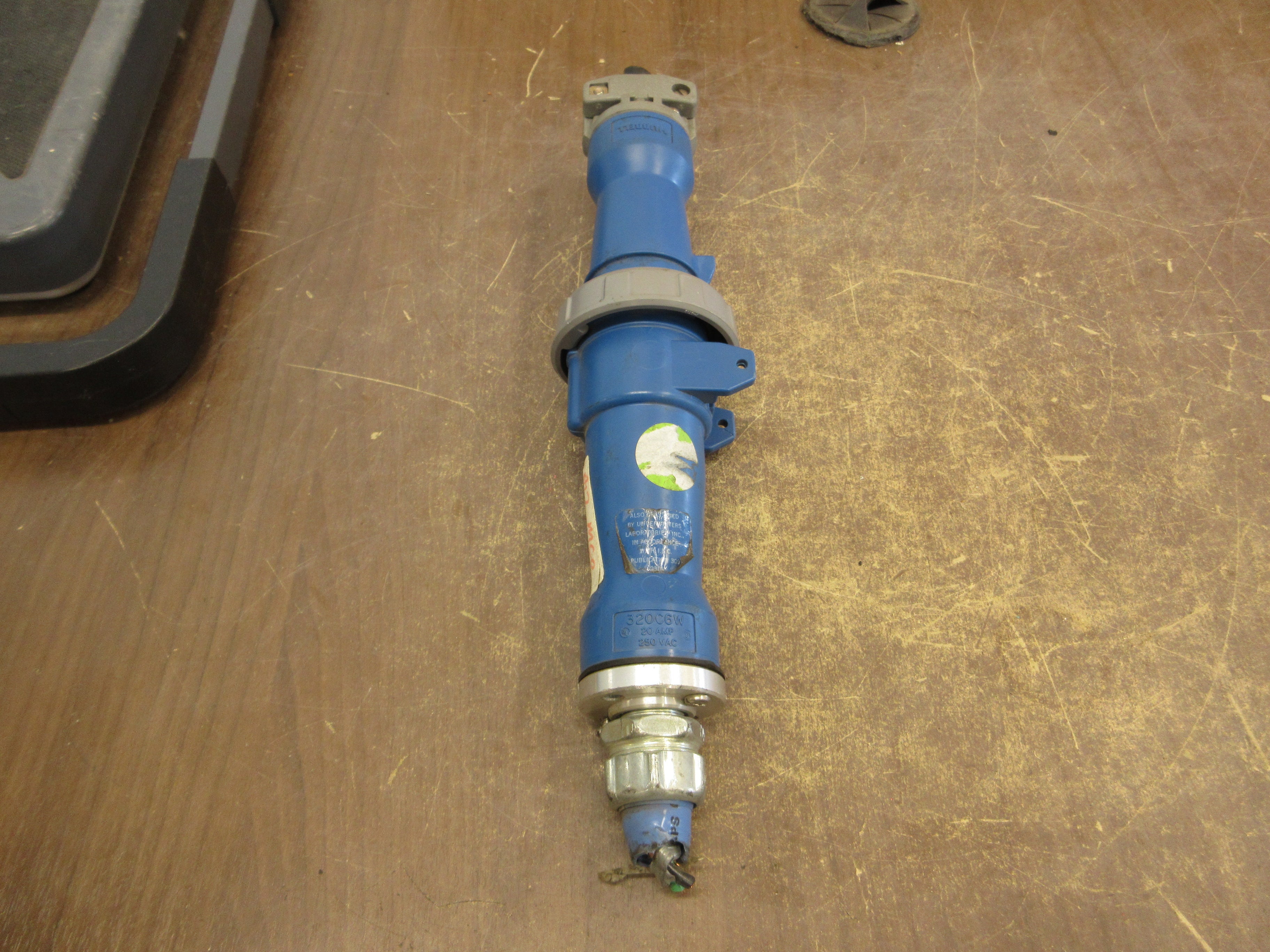 Hubbell Plug & Receptacle Set 320C6W 20A 250V *No Cover* Used