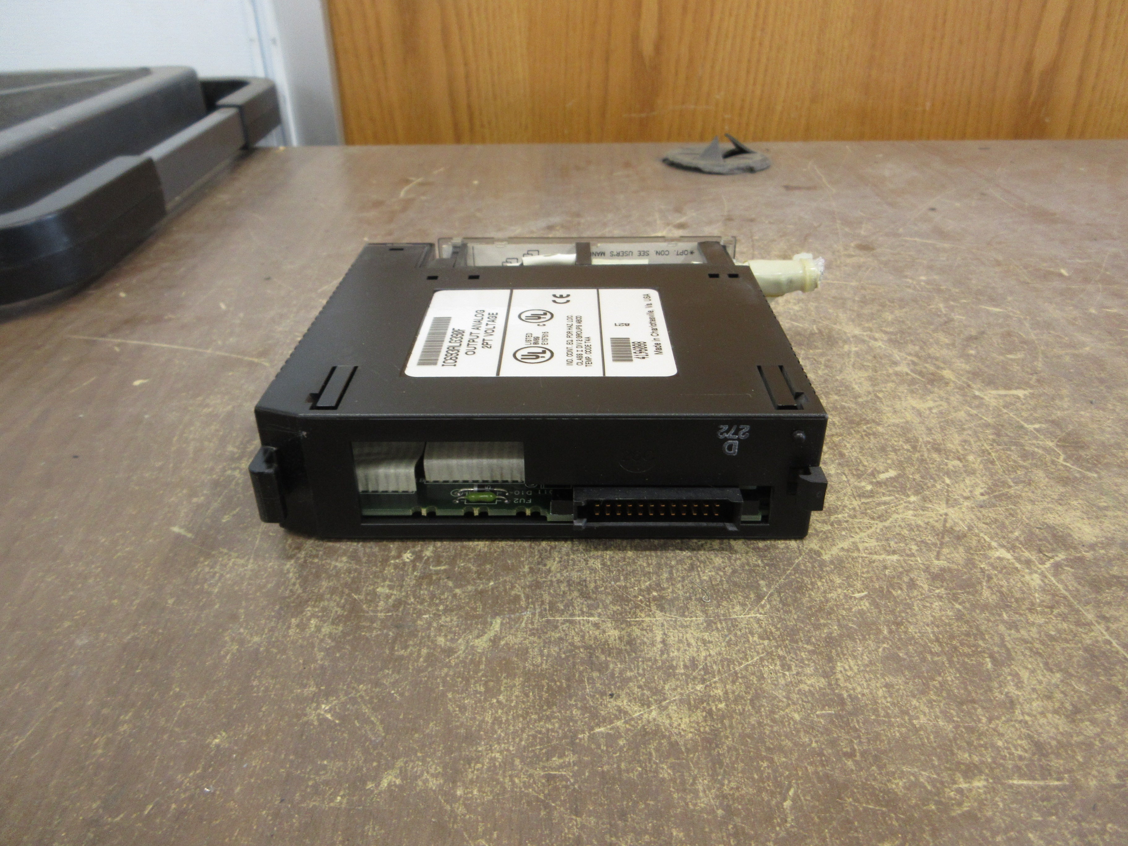 GE Fanuc Analog Output Module IC693ALG390F 2-PT Used