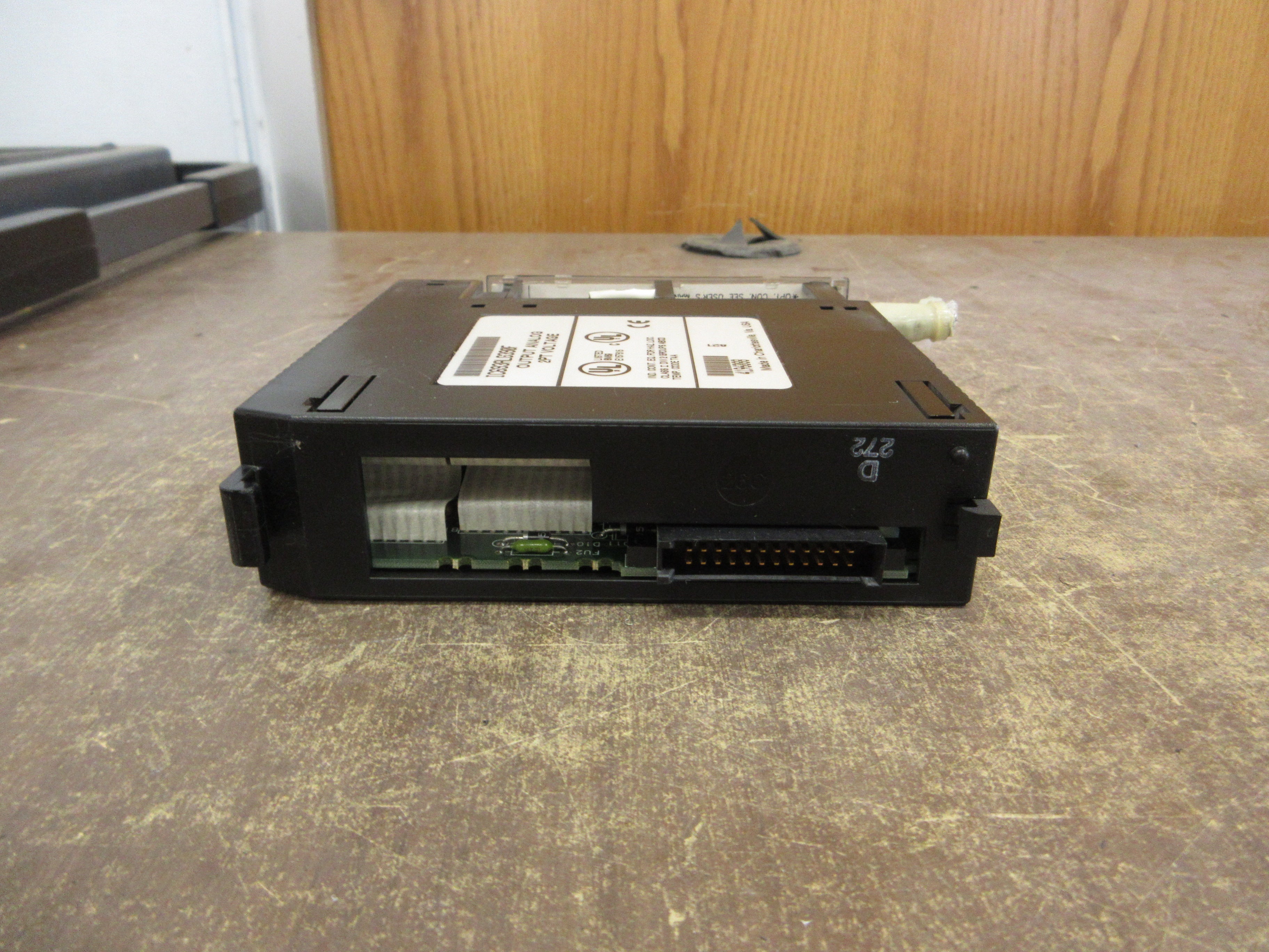 GE Fanuc Analog Output Module IC693ALG390F 2-PT Used