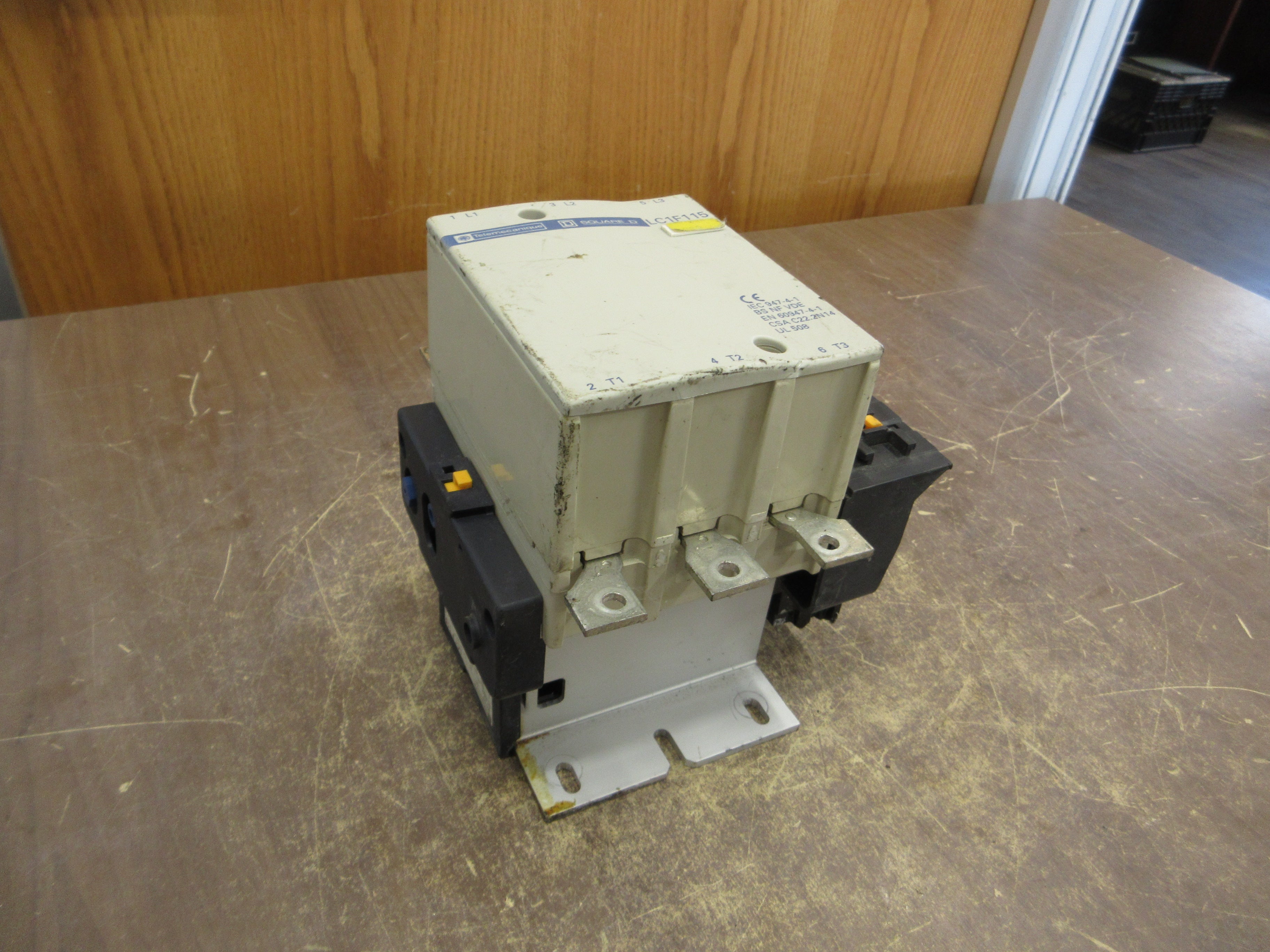 Telemecanique Contactor LC1F115 265/277V Coil 175A 600V Used