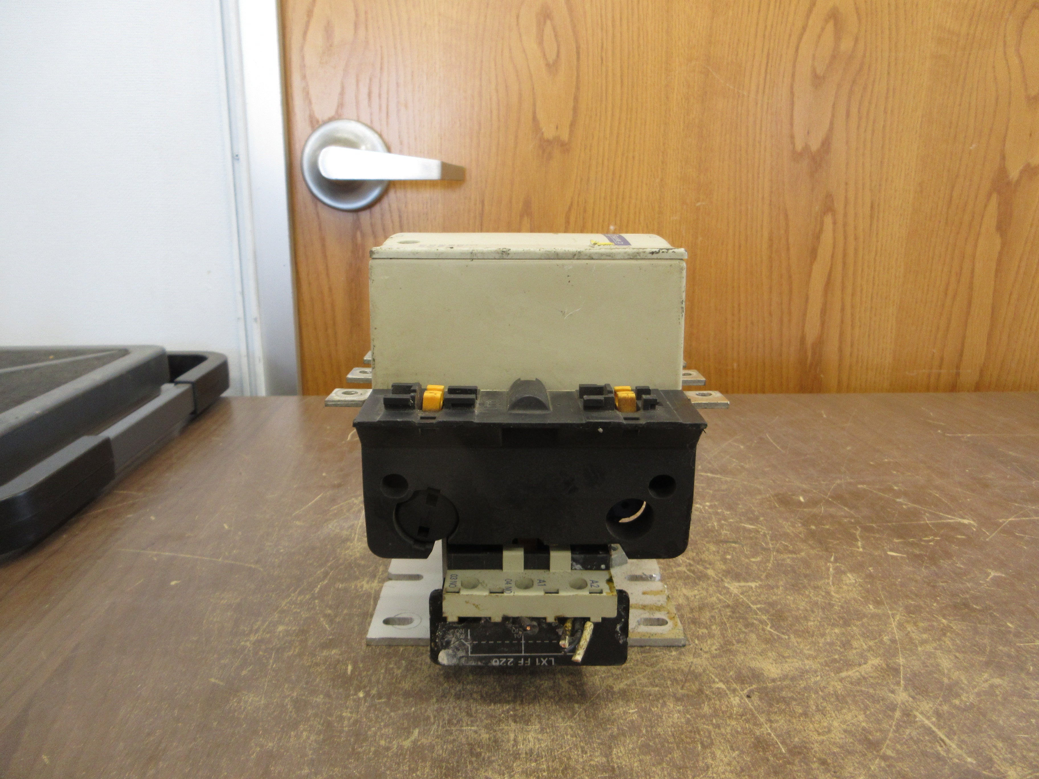 Telemecanique Contactor LC1F115 265/277V Coil 175A 600V Used