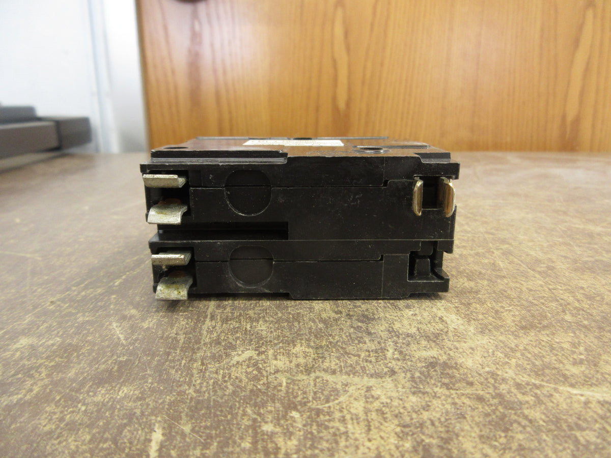 Square D Clip-On Circuit Breaker QO220 20A 120/240V 2P *Lot of 2* Used