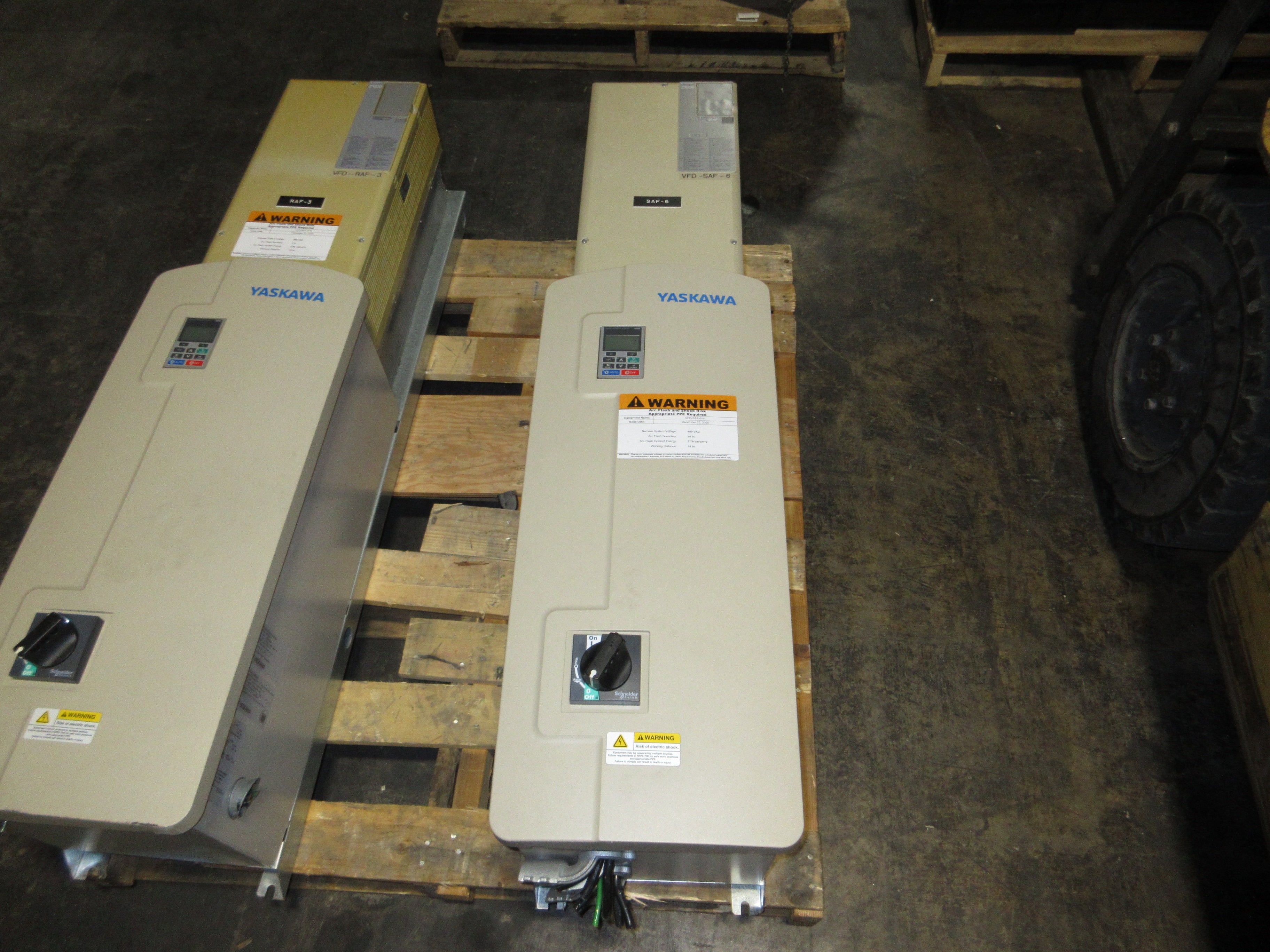 Yaskawa Z1000 AC Drive w/ Bypass Z1B1B065PMB 50HP 3Ph w/ Keypad Used