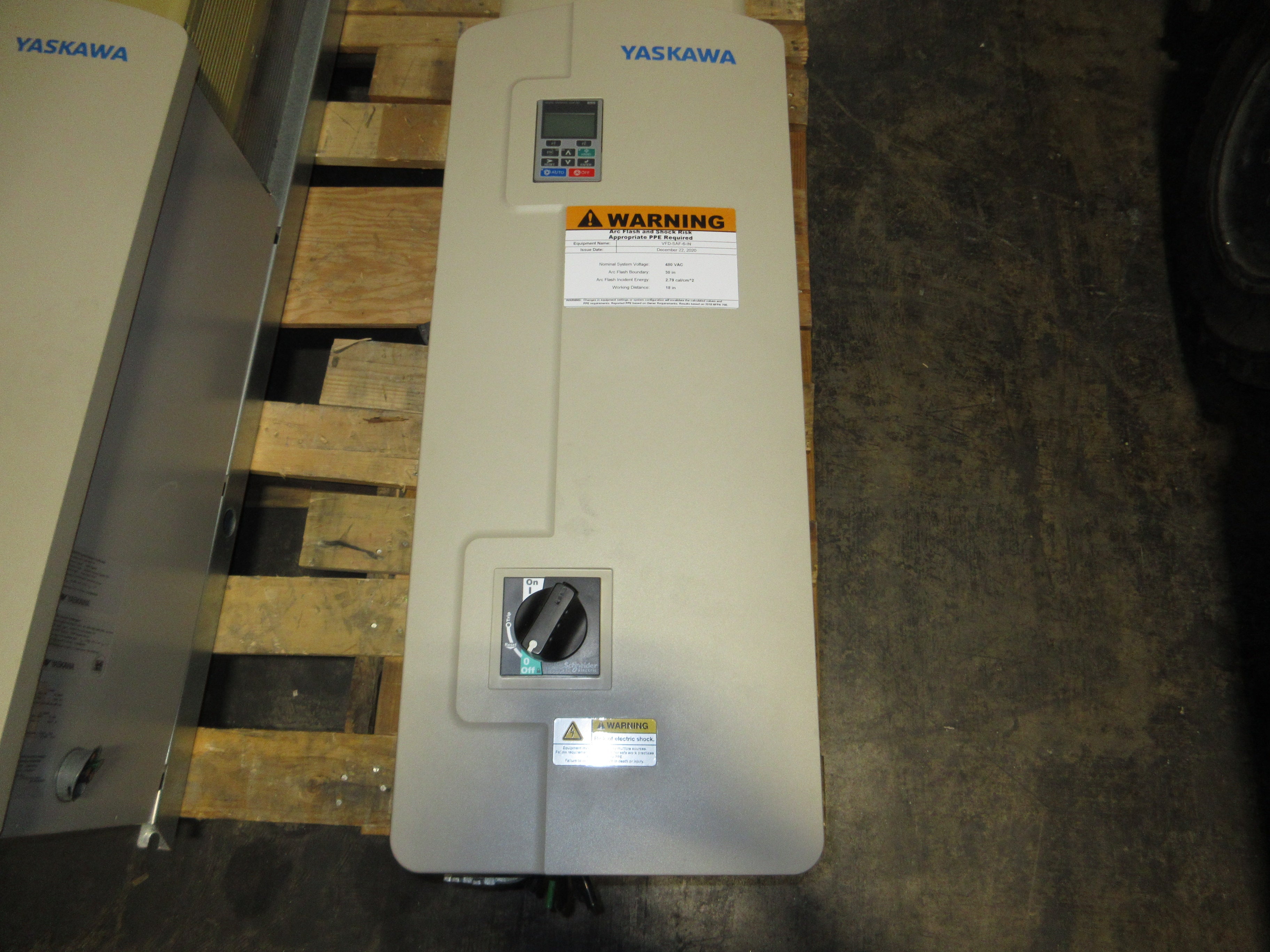 Yaskawa Z1000 AC Drive w/ Bypass Z1B1B065PMB 50HP 3Ph w/ Keypad Used