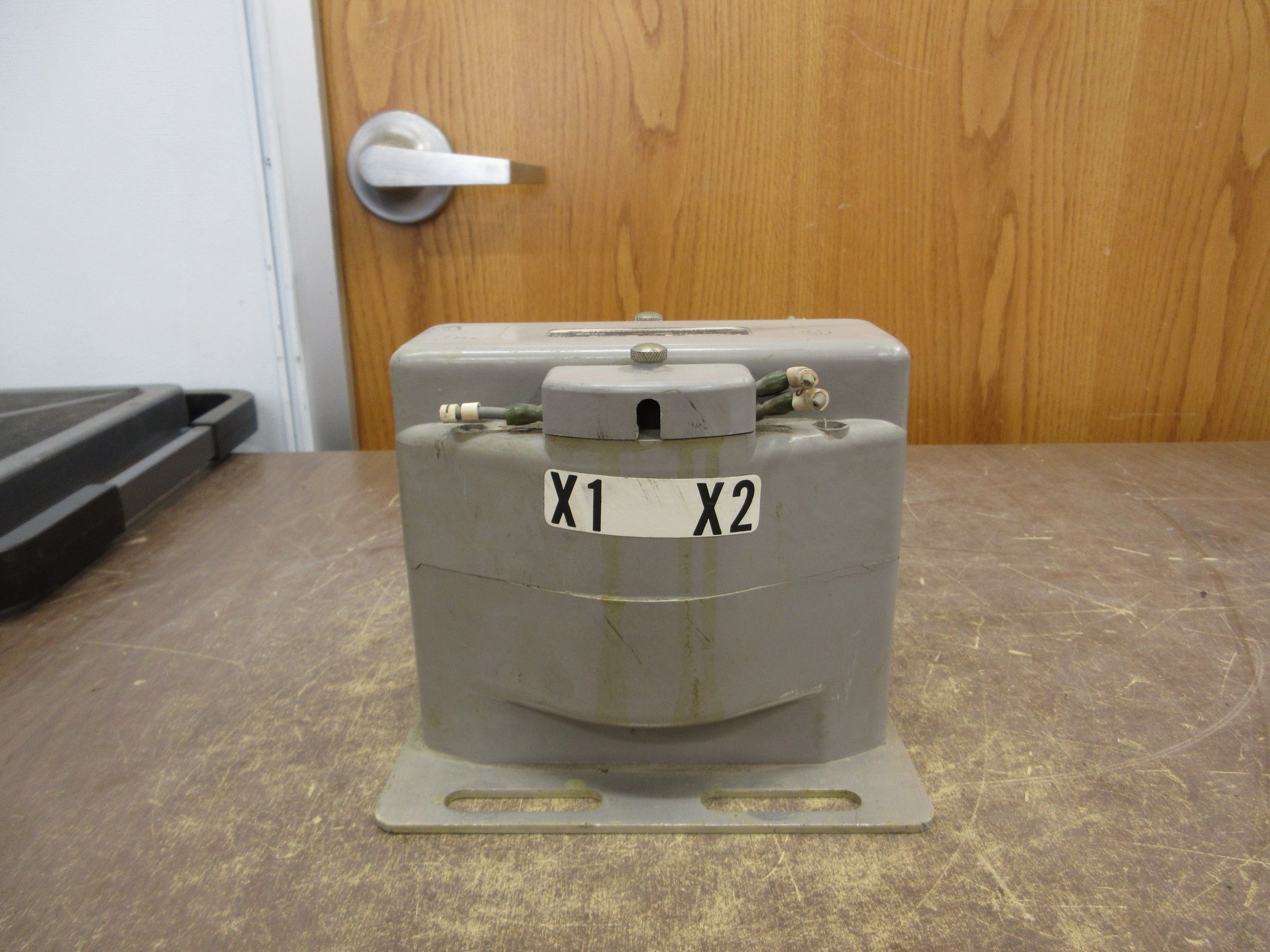 Electromagnetic Industries Potential Transformer 450-288 Pri: 288V Ratio 2.4:1