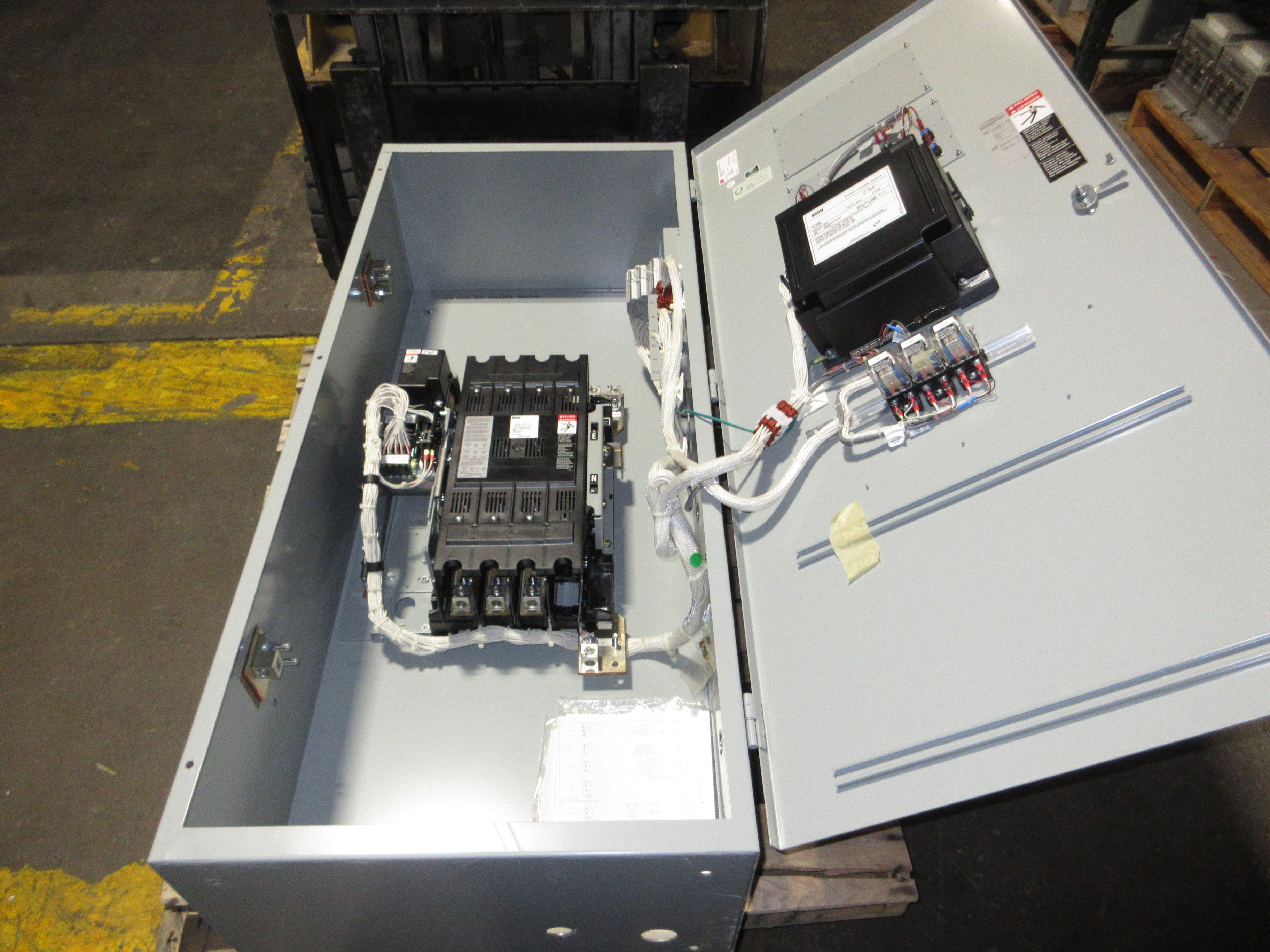 Asco 7000 Series Automatic Transfer Switch J07ATSA30150C5XC 150A 208V 3Ph Used