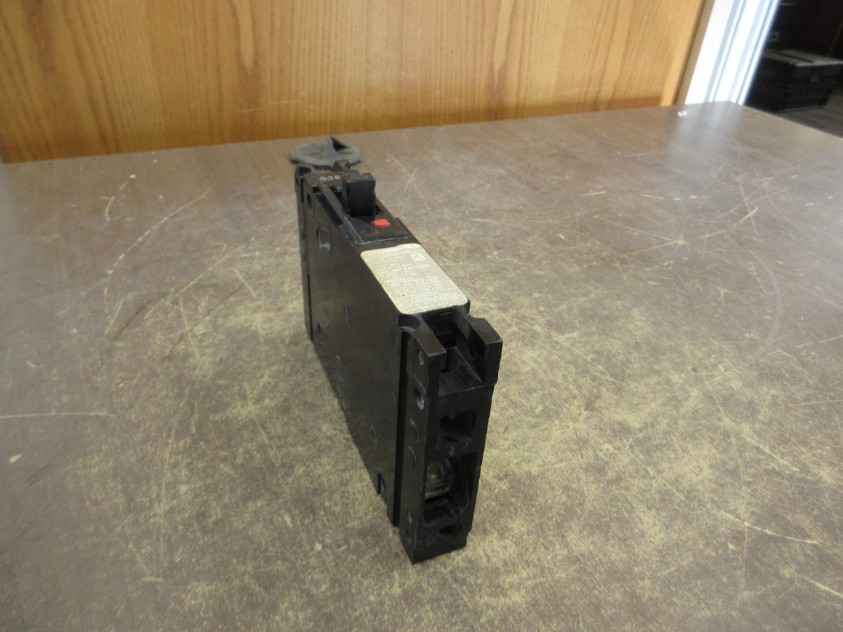 Gould ITE Circuit Breaker E41B030 30A 277V 1P Used