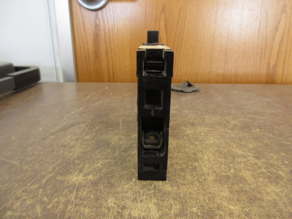 Gould ITE Circuit Breaker E41B030 30A 277V 1P Used