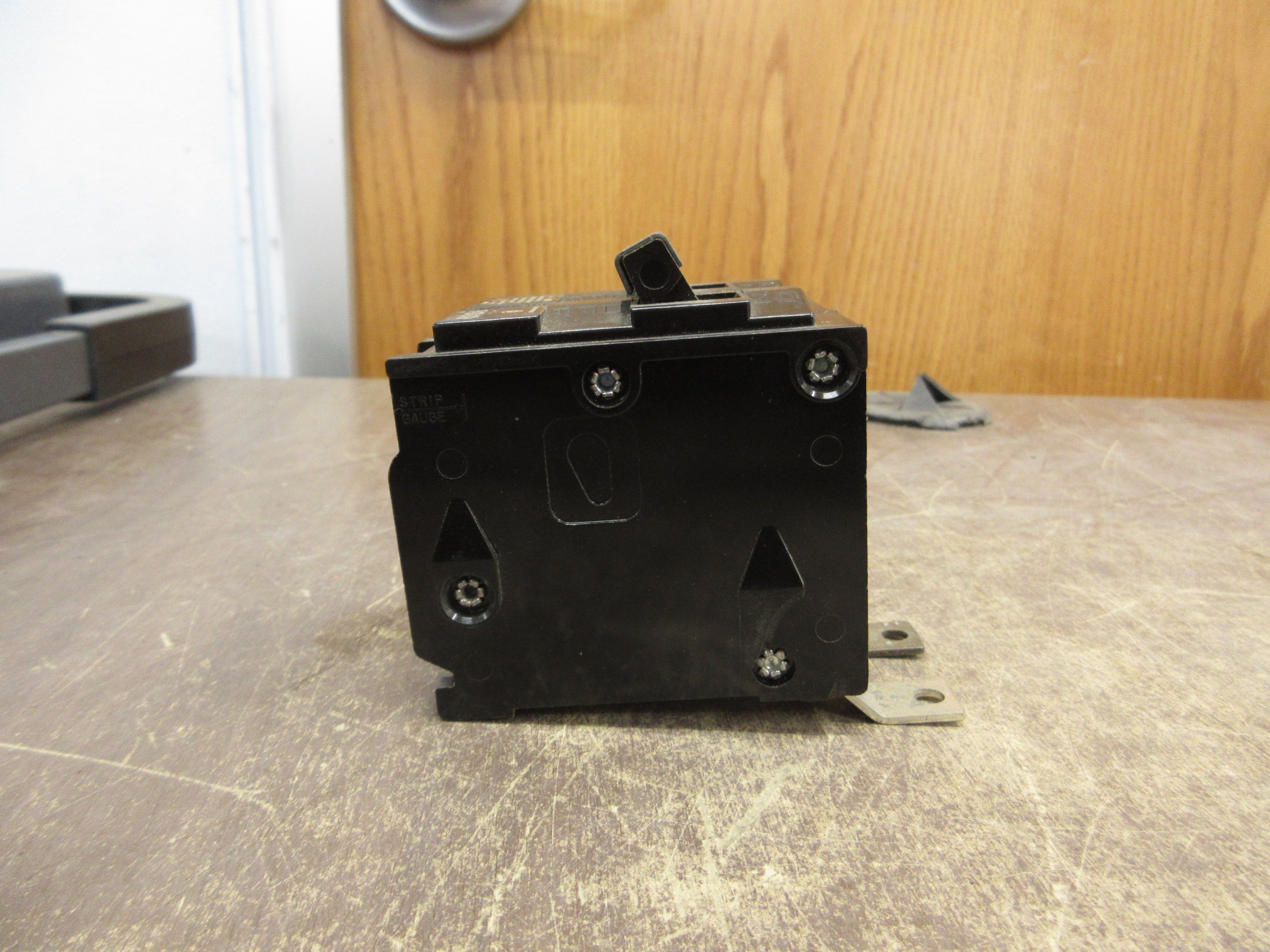 Siemens Type BL Bolt-On Circuit Breaker B240 40A 120/240V 2P Used