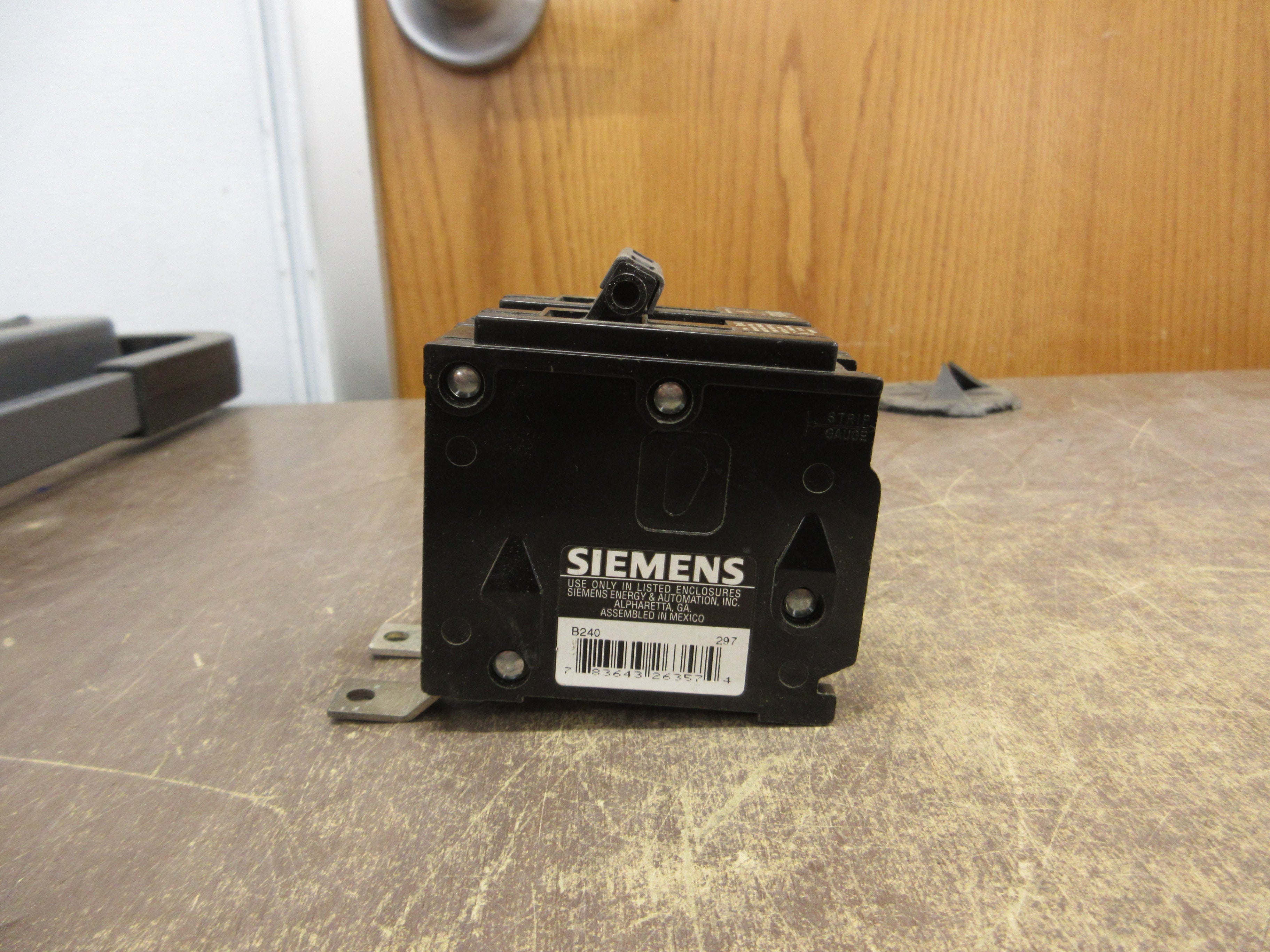 Siemens Type BL Bolt-On Circuit Breaker B240 40A 120/240V 2P Used