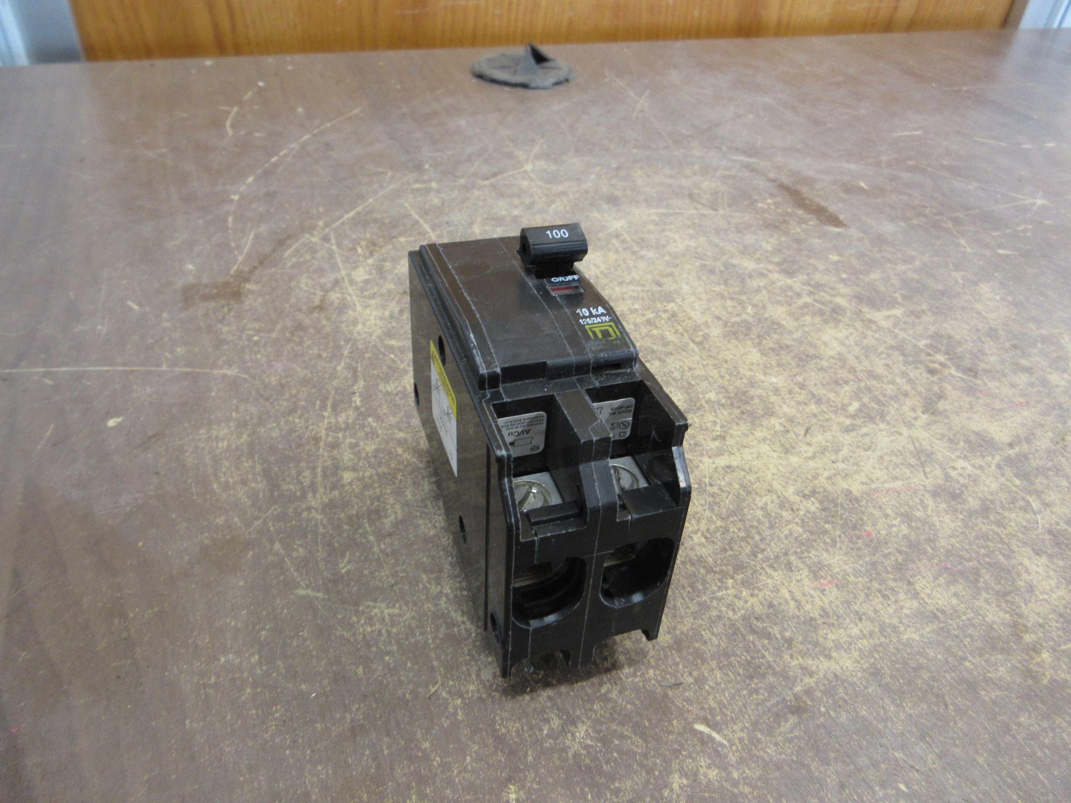 Square D Clip-On Circuit Breaker QO2100 100A 120/240V 2P Used