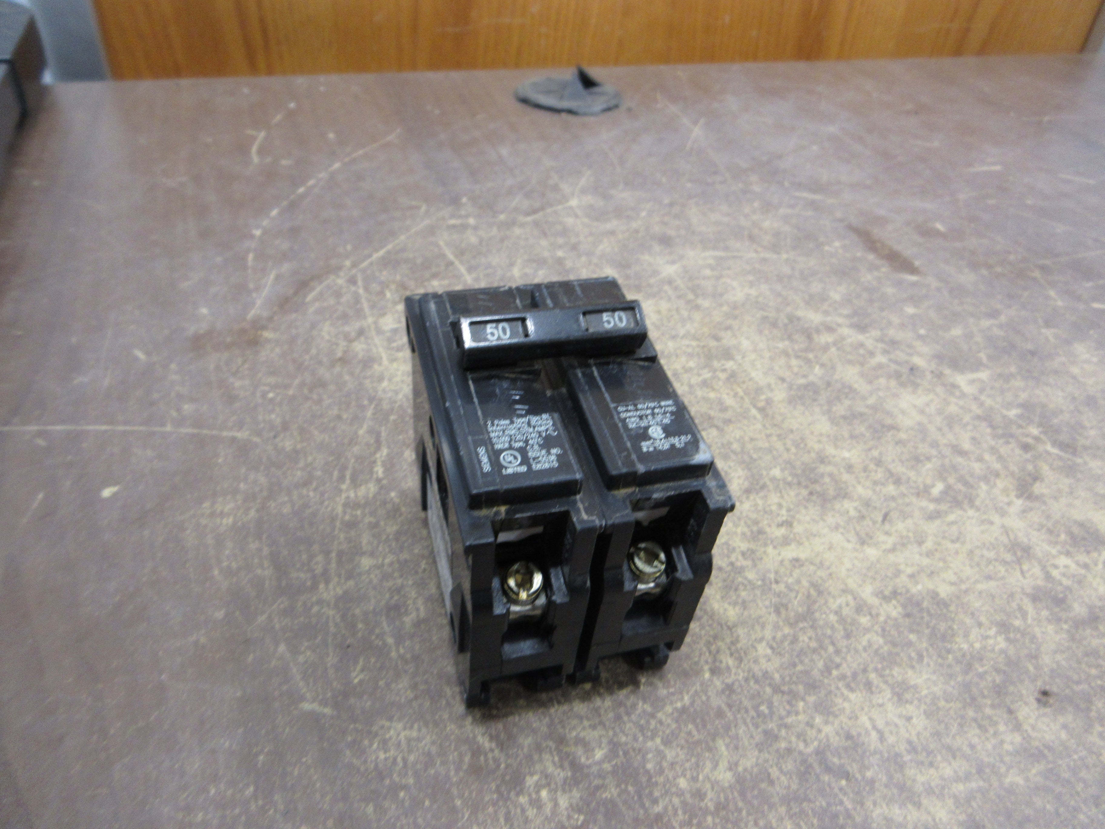 Siemens Type BL Bolt-On Circuit Breaker B250 50A 120/240V 2P Used